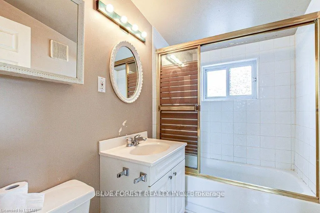 Photo 19 of 67 St Catharine Street, St. Thomas — HOMEH
