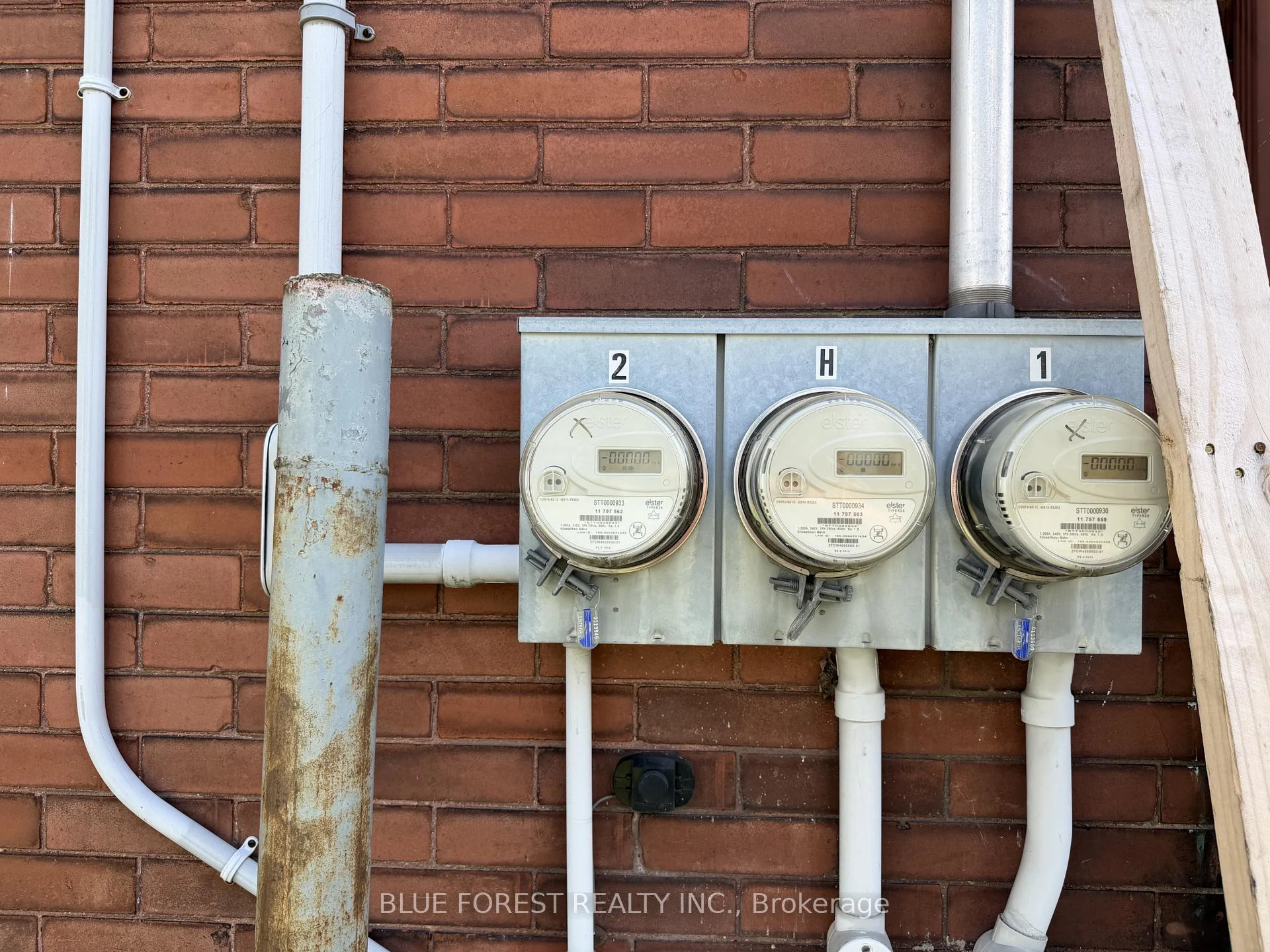 Photo 27 of 67 St Catharine Street, St. Thomas — HOMEH