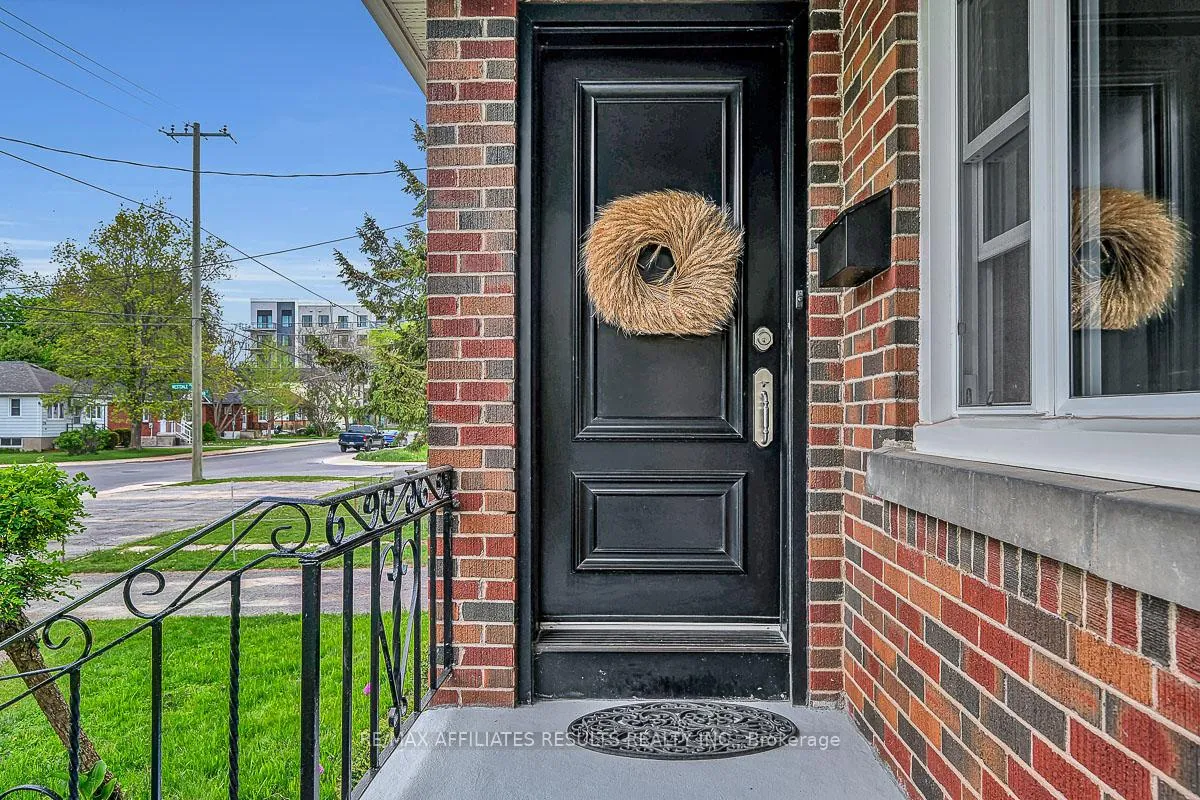Photo 3 of 265 Park Street, Kingston, Central City East — HOMEH