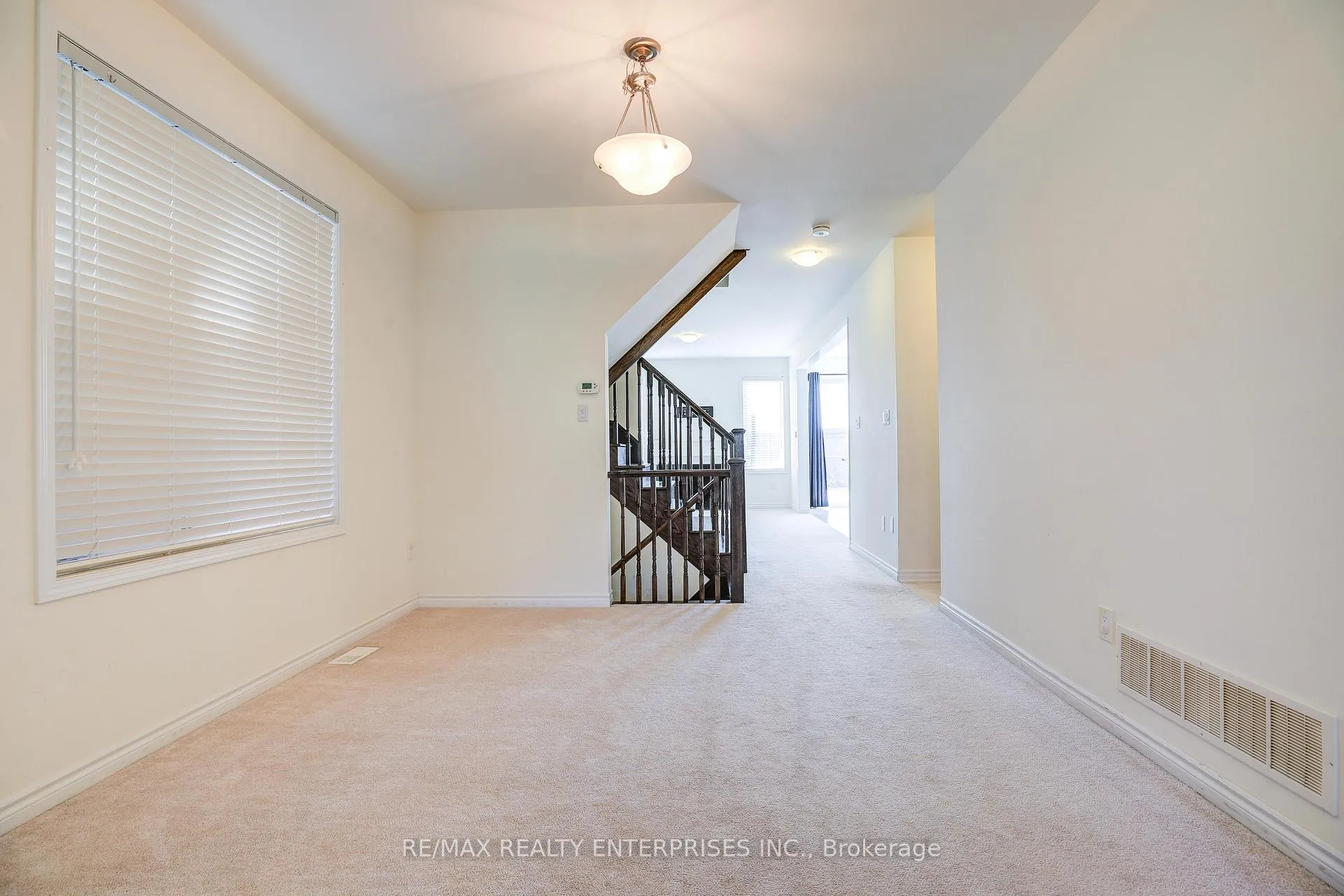Photo 4 of Unit Upper, 42 Callandar Road, Brampton, Northwest Brampton — HOMEH