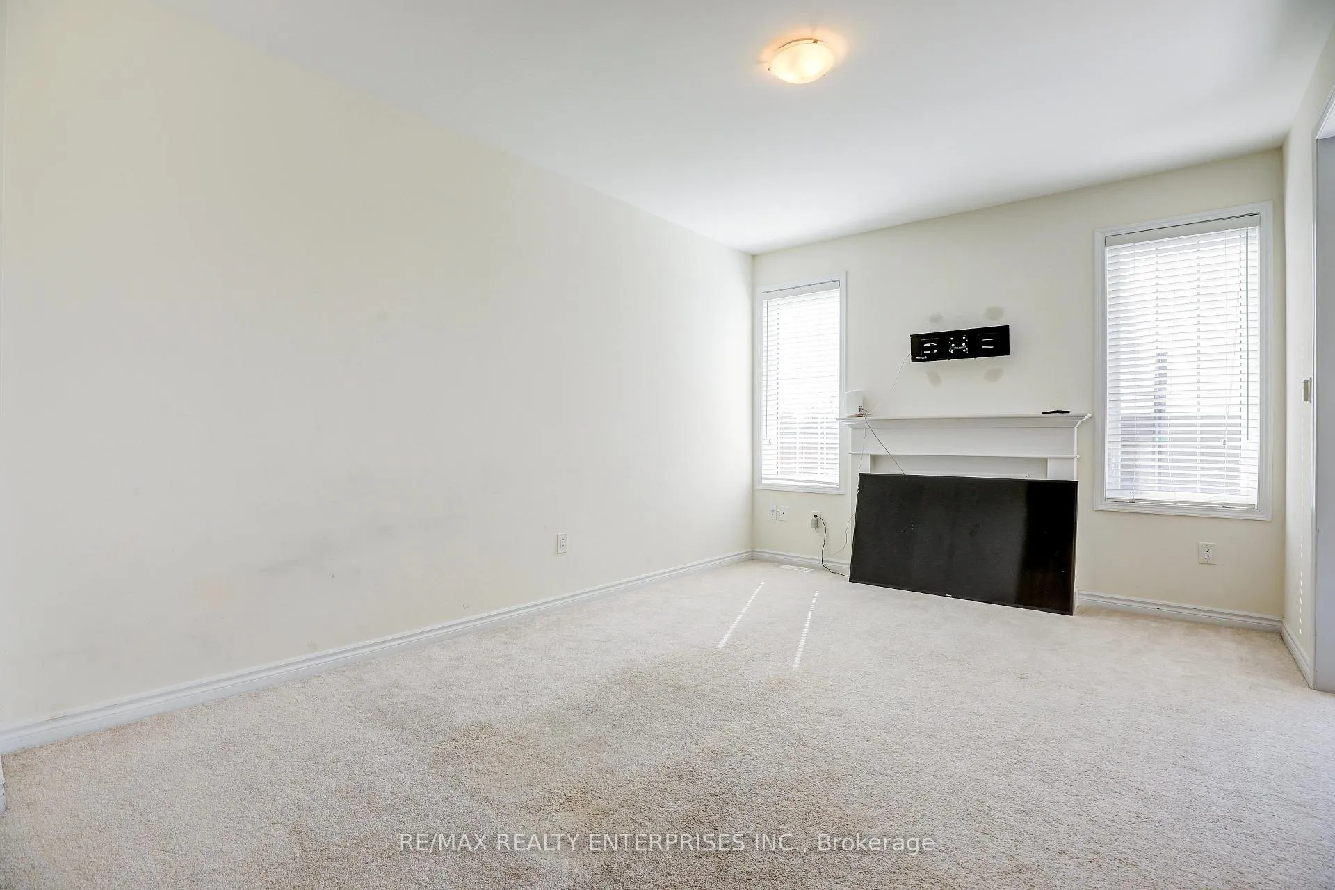Photo 5 of Unit Upper, 42 Callandar Road, Brampton, Northwest Brampton — HOMEH