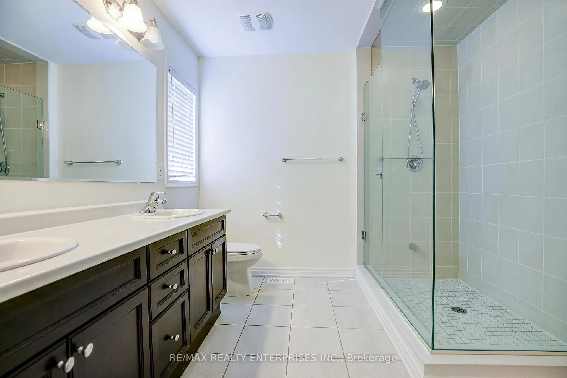 Photo 15 of Unit Upper, 42 Callandar Road, Brampton, Northwest Brampton — HOMEH