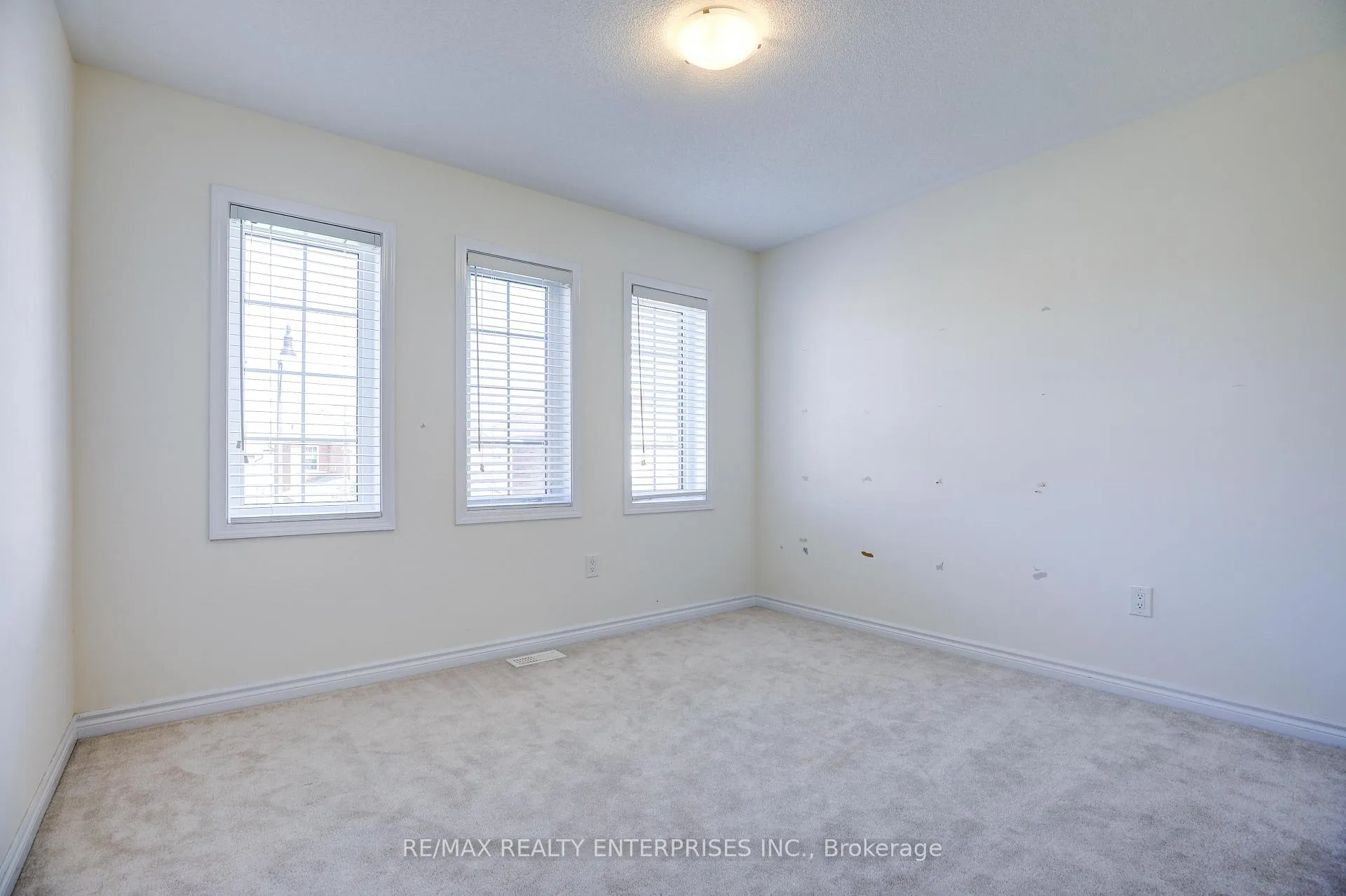 Photo 17 of Unit Upper, 42 Callandar Road, Brampton, Northwest Brampton — HOMEH