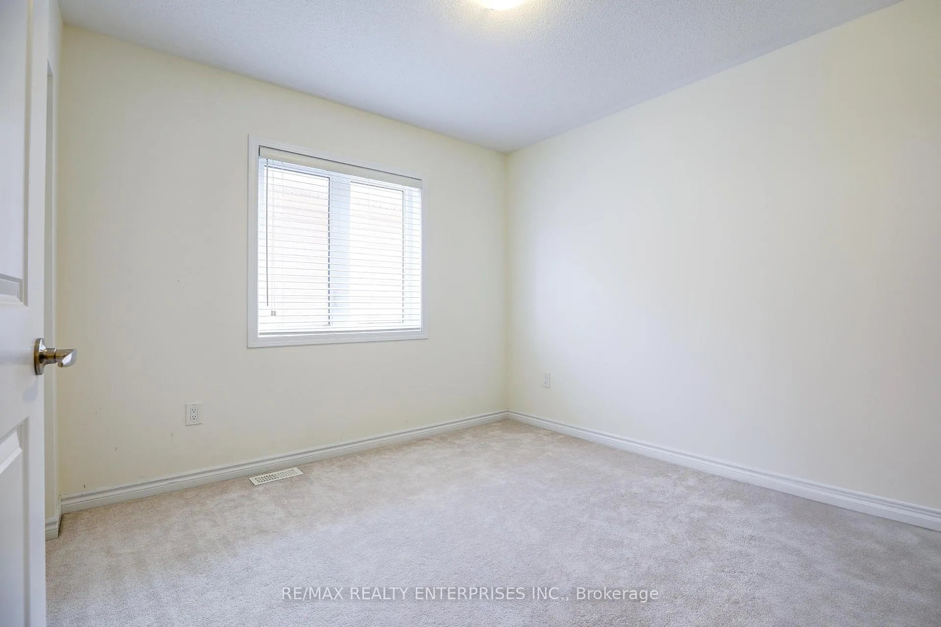 Photo 18 of Unit Upper, 42 Callandar Road, Brampton, Northwest Brampton — HOMEH