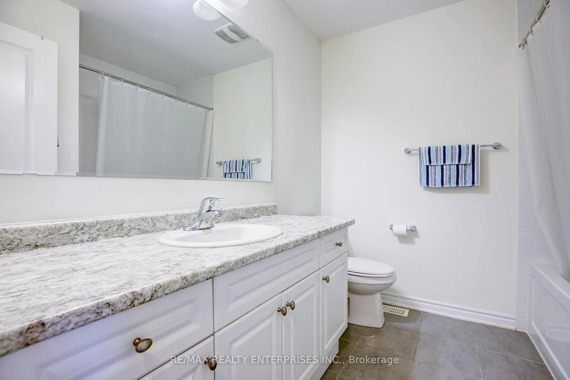 Photo 19 of Unit Upper, 42 Callandar Road, Brampton, Northwest Brampton — HOMEH