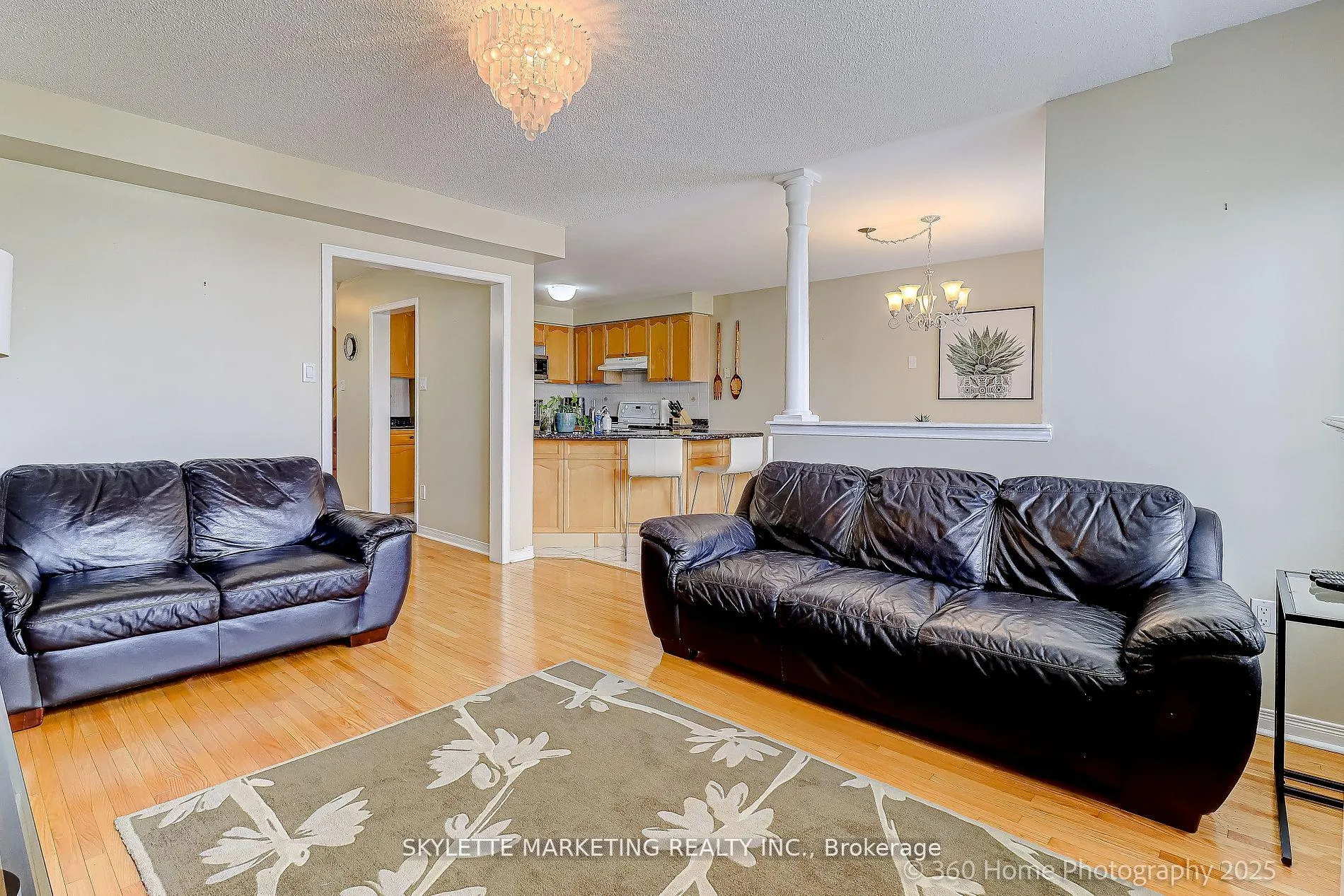 Photo 14 of 199 Kayla Crescent, Vaughan, Maple — HOMEH