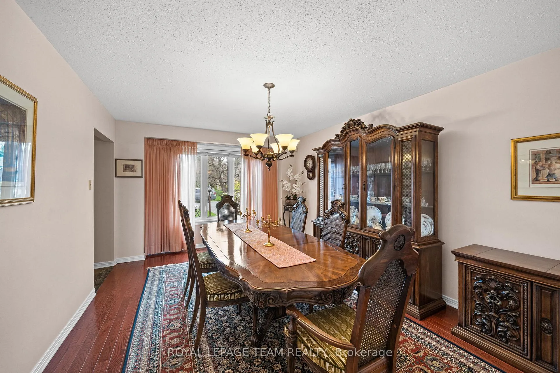 Photo 8 of 28 Parmalea Crescent, Ottawa, Pineglen/Country Place — HOMEH
