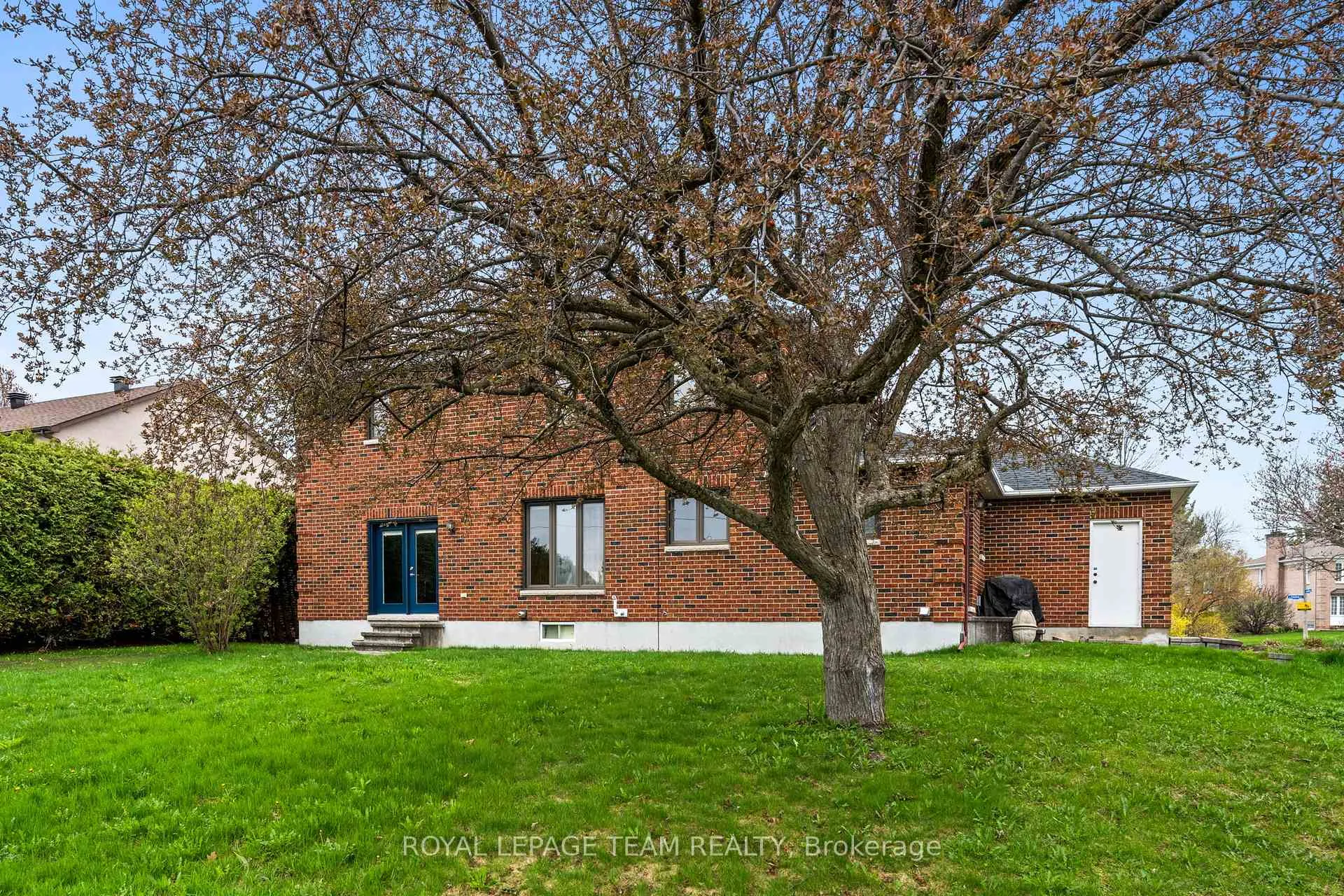 Photo 35 of 28 Parmalea Crescent, Ottawa, Pineglen/Country Place — HOMEH