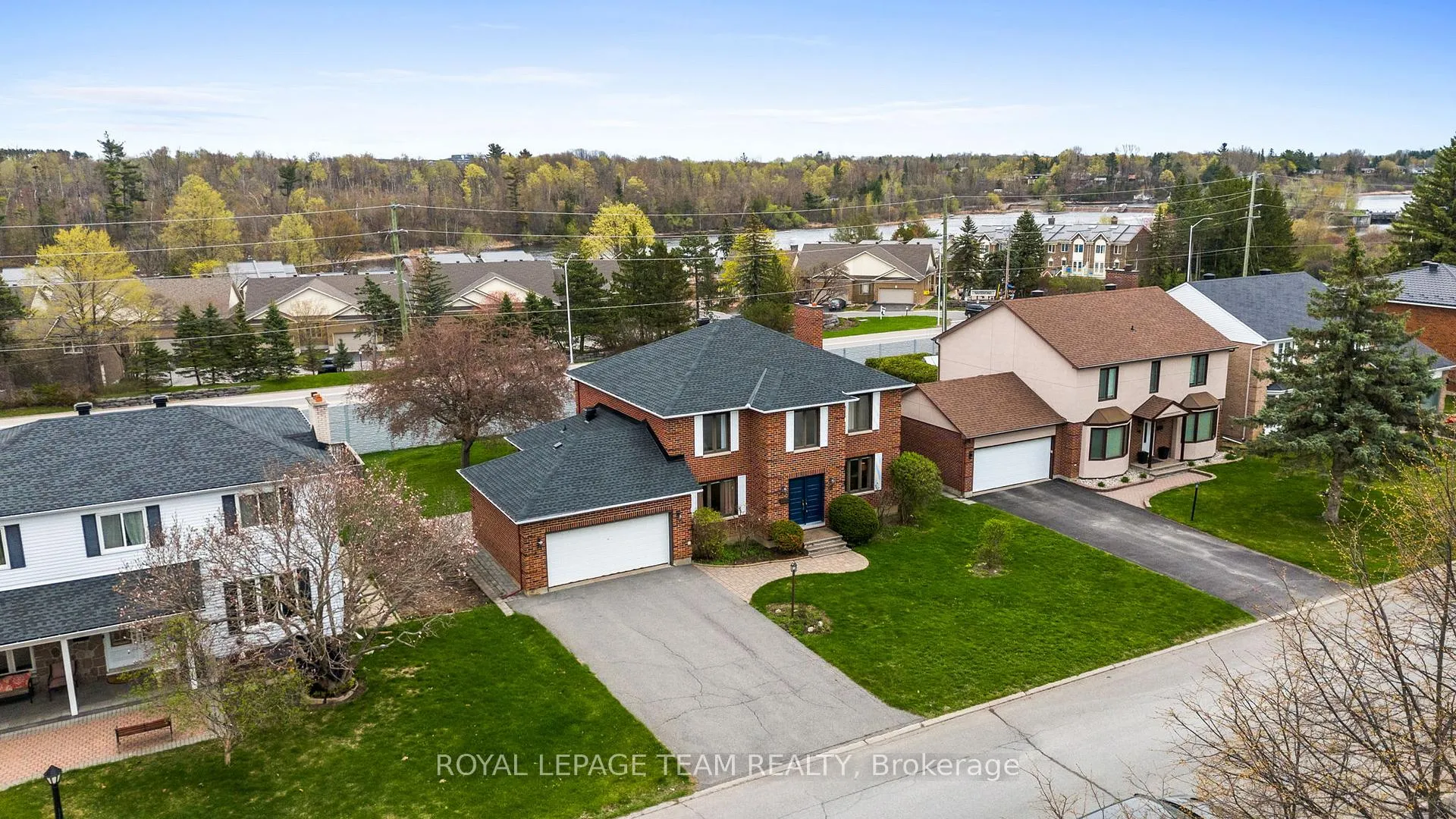 Photo 37 of 28 Parmalea Crescent, Ottawa, Pineglen/Country Place — HOMEH