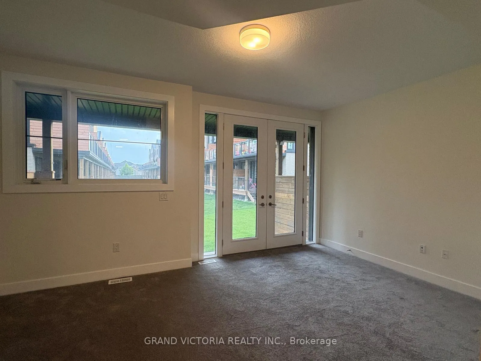 Photo 5 of Unit 50, 2273 Turnberry Road, Burlington, Rose — HOMEH