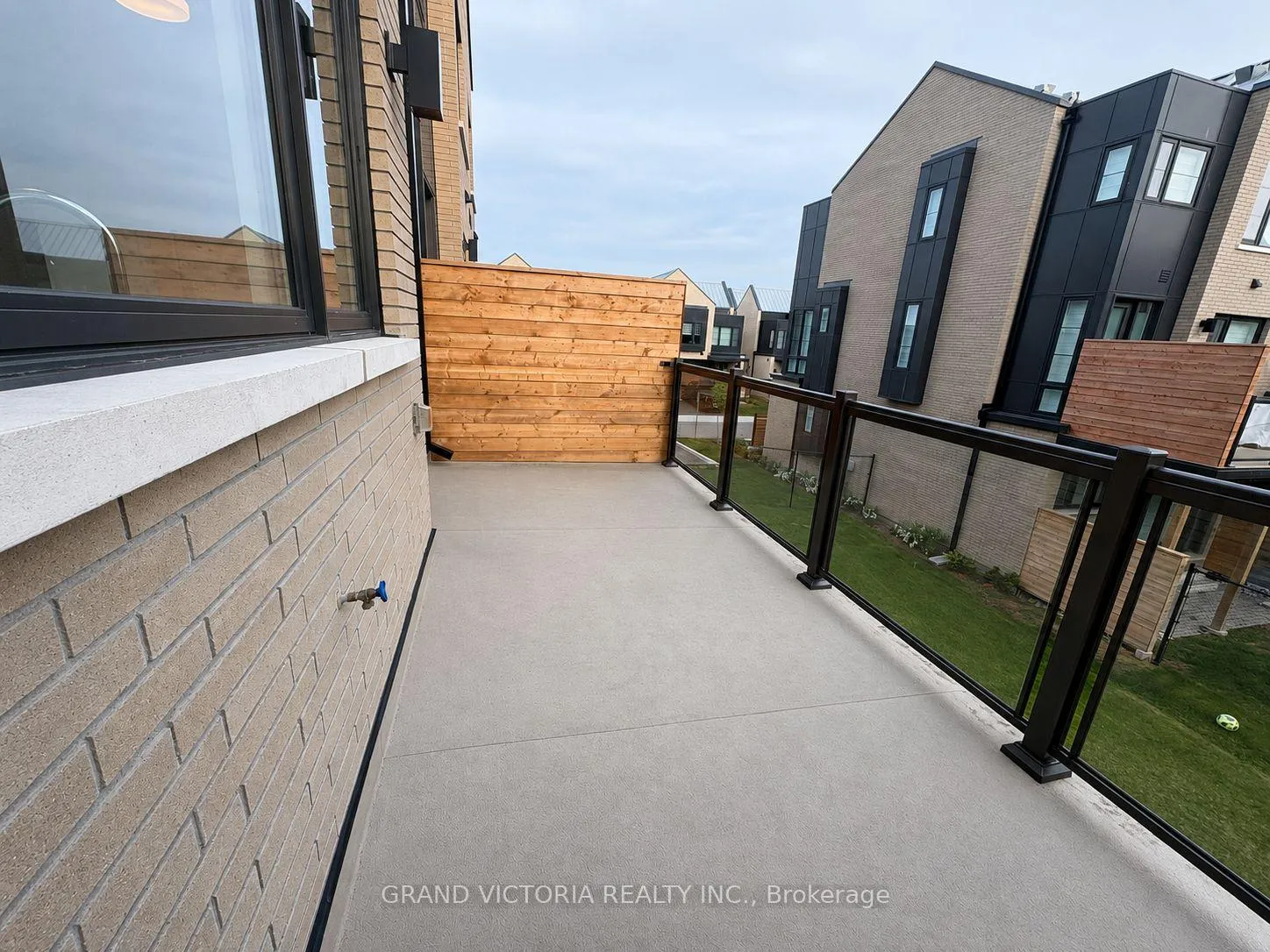 Photo 13 of Unit 50, 2273 Turnberry Road, Burlington, Rose — HOMEH