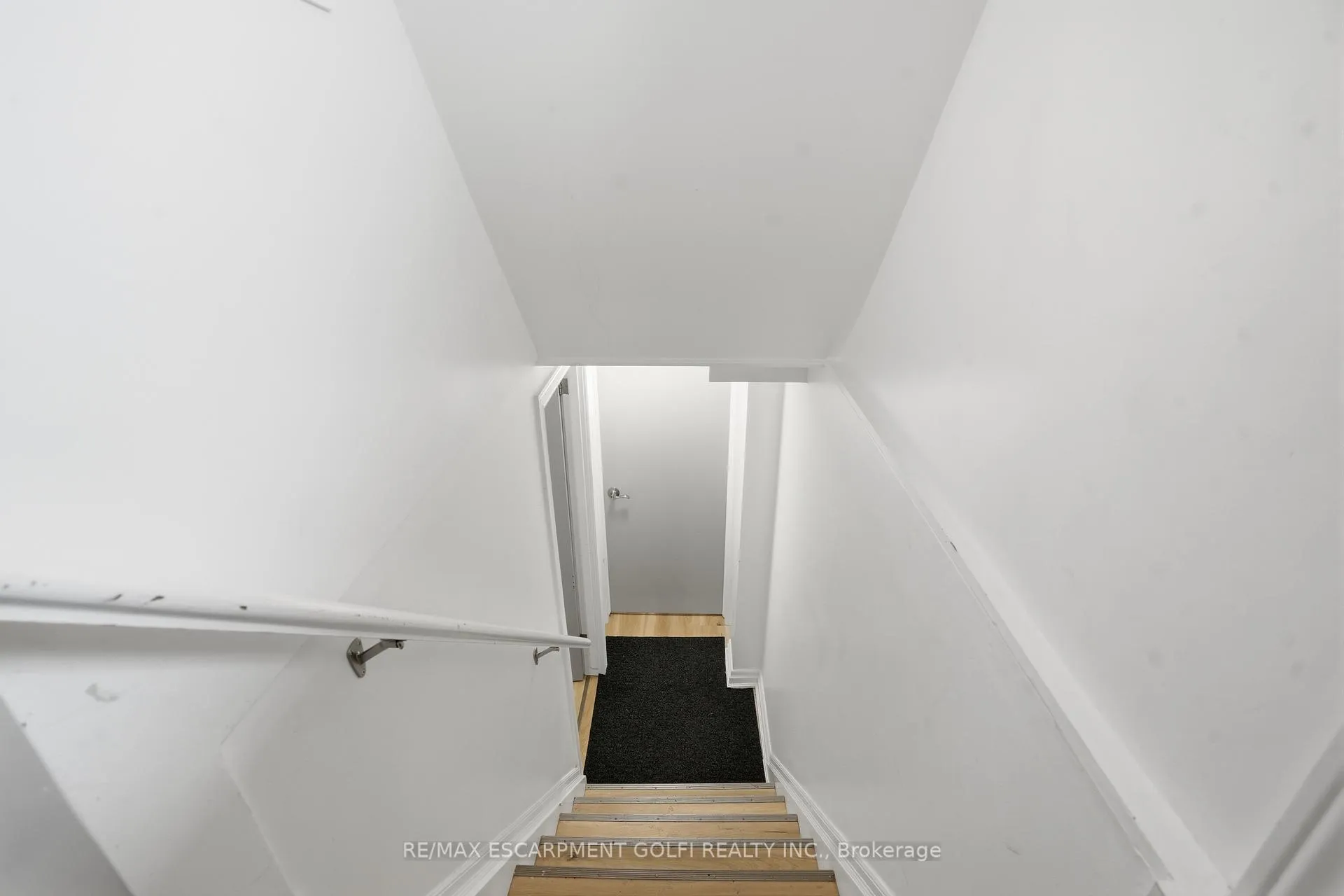 Photo 19 of 3533 Dorchester Road, Niagara Falls, Casey — HOMEH