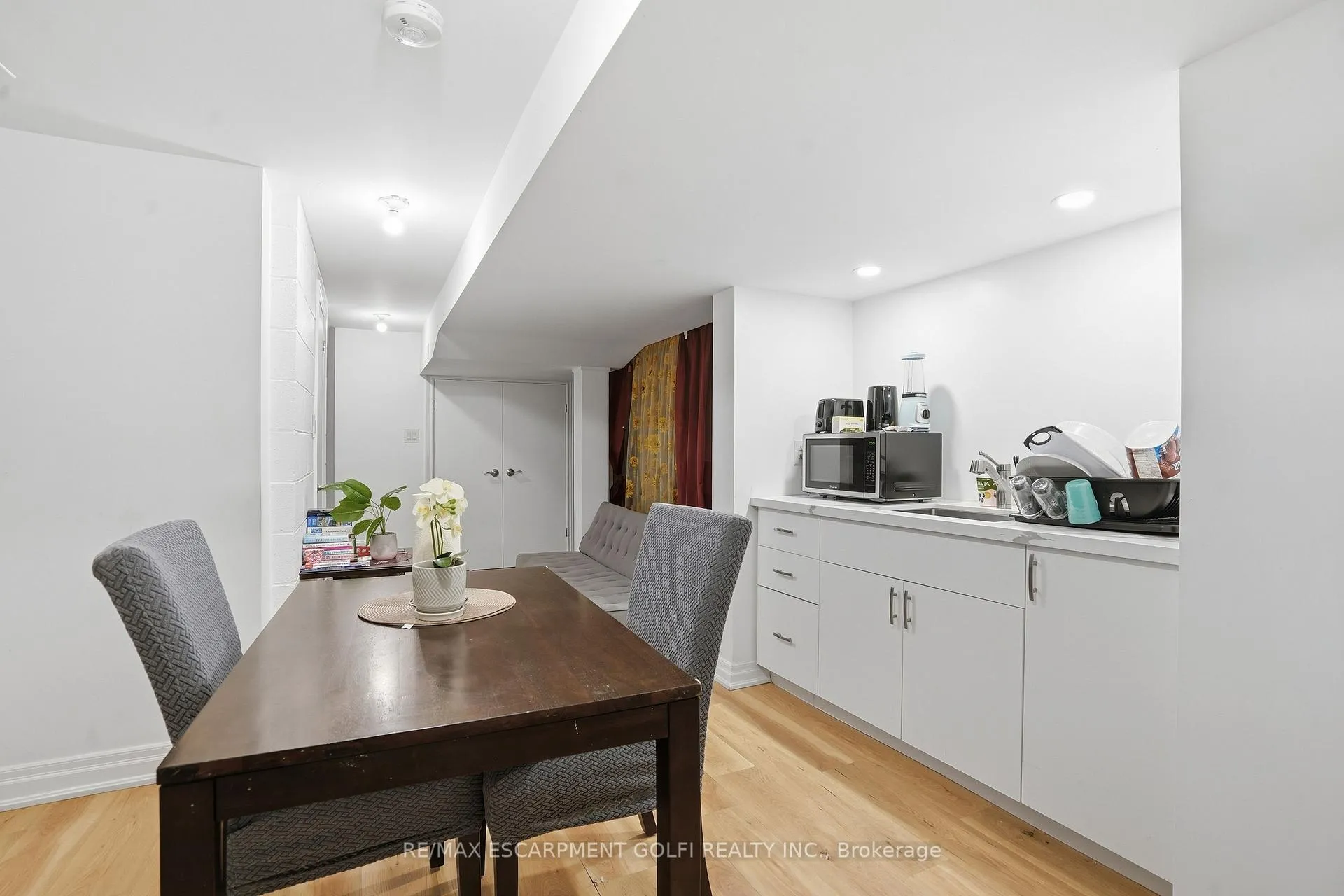 Photo 21 of 3533 Dorchester Road, Niagara Falls, Casey — HOMEH
