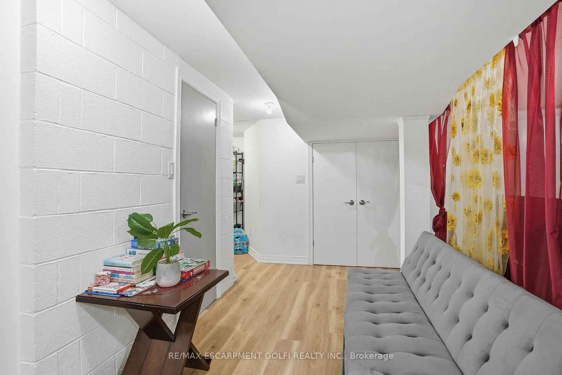 Photo 22 of 3533 Dorchester Road, Niagara Falls, Casey — HOMEH