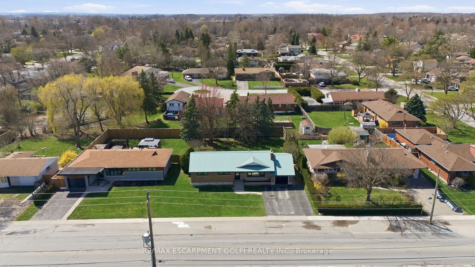 Photo 38 of 3533 Dorchester Road, Niagara Falls, Casey — HOMEH