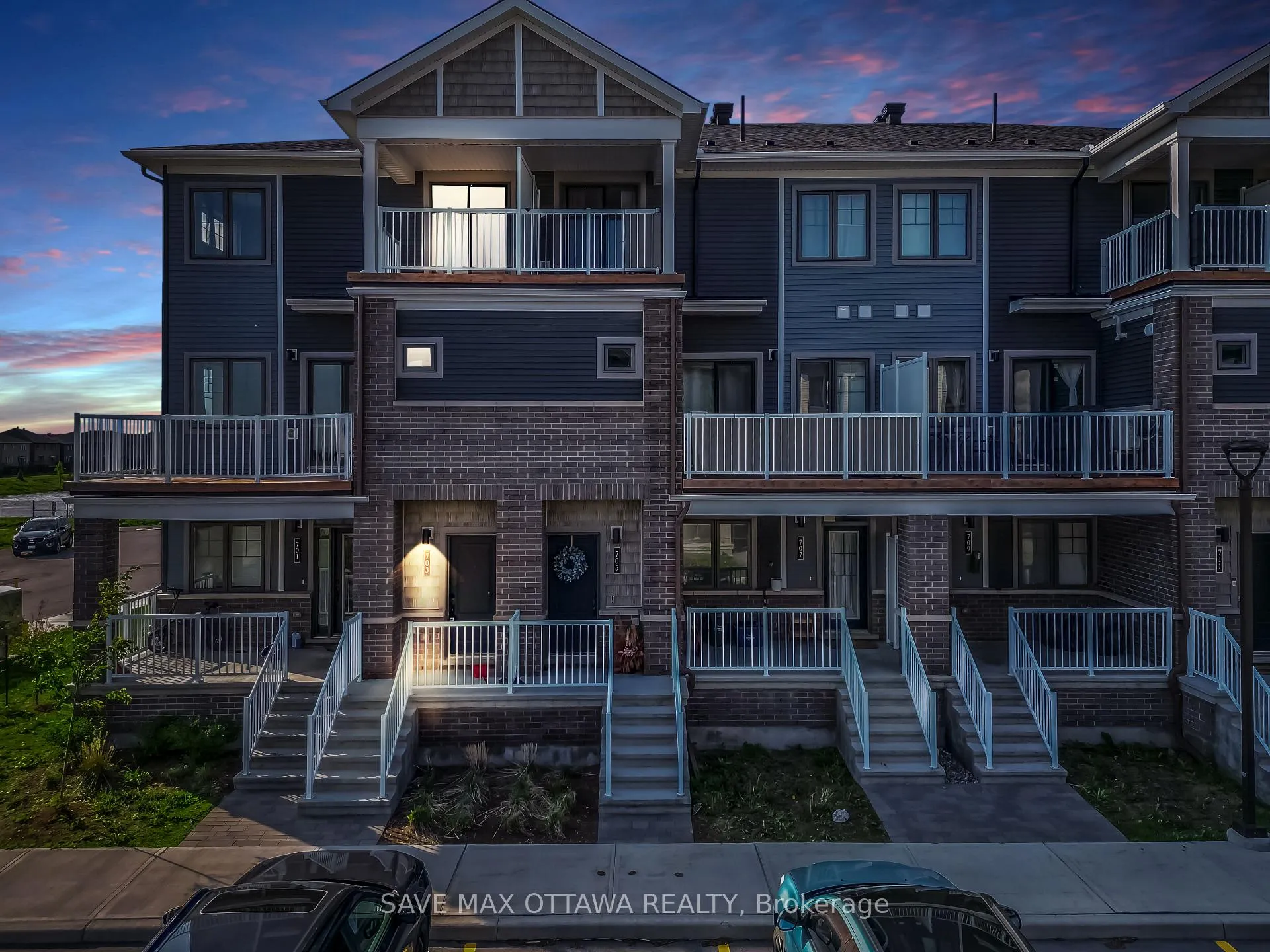 Photo 4 of Unit 2, 703 Chromite Pv Private, Ottawa, Barrhaven - Heritage Park — HOMEH