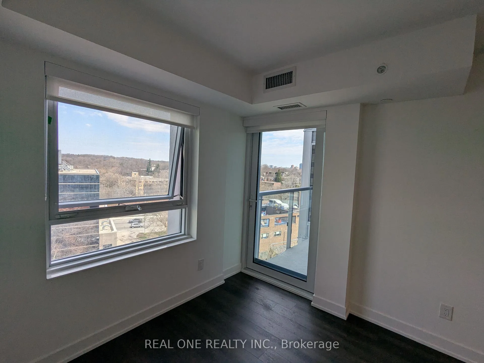 Photo 7 of Unit 706, 609 Sherbourne Street, Toronto, North St. James Town — HOMEH