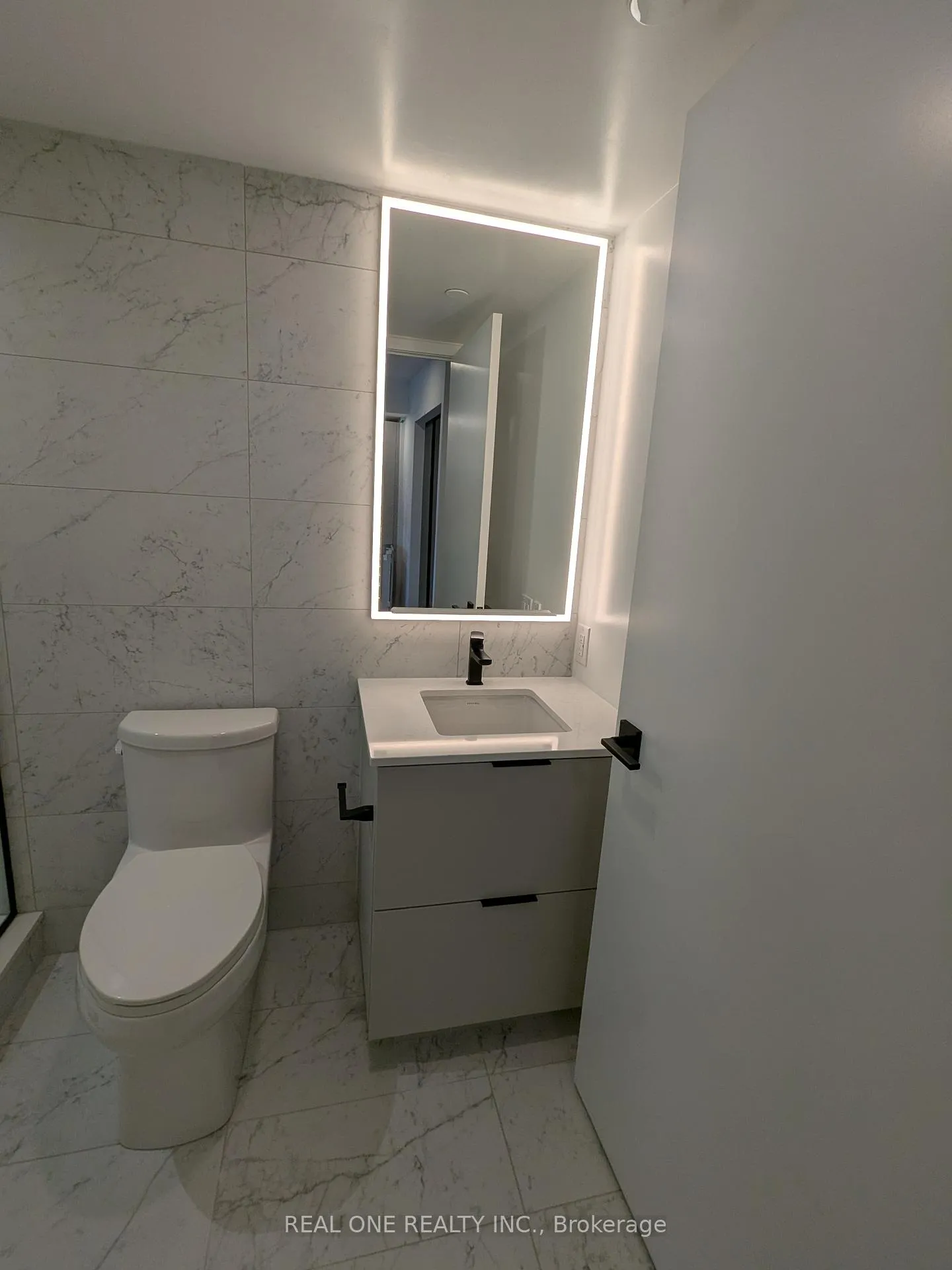 Photo 12 of Unit 706, 609 Sherbourne Street, Toronto, North St. James Town — HOMEH