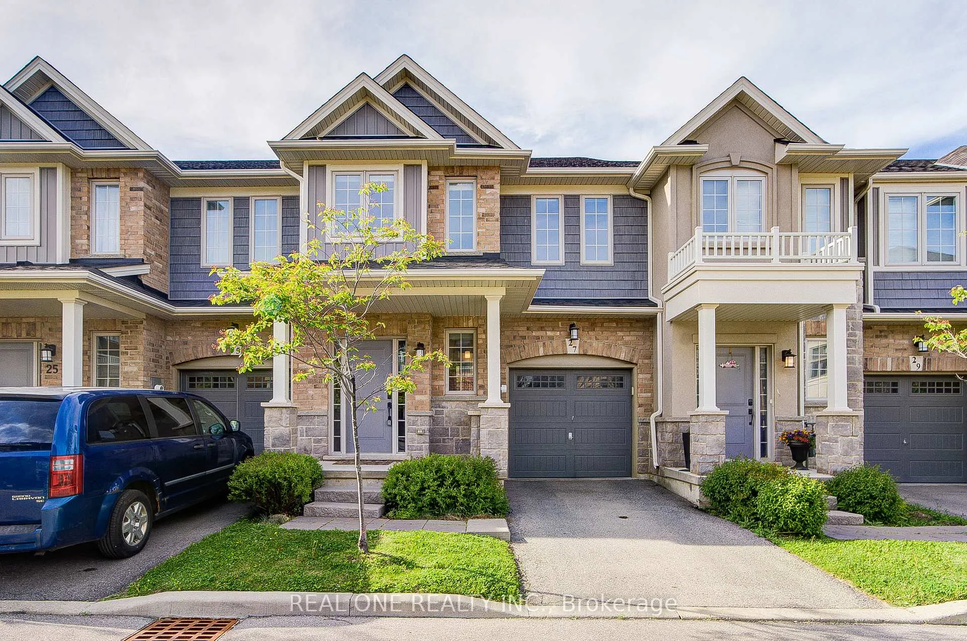 Photo 1 of 27 Dresser Lane, Hamilton, Meadowlands — HOMEH