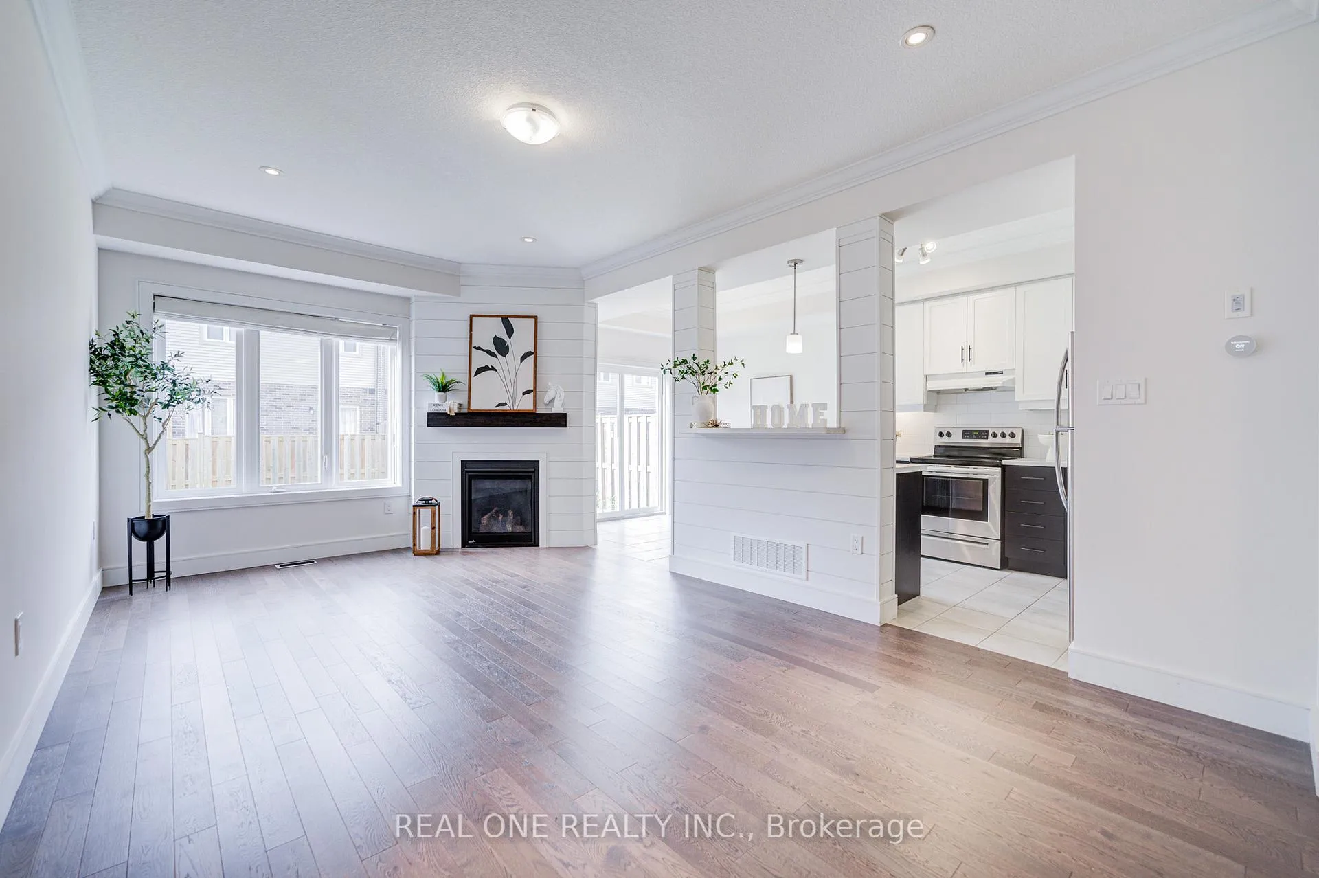 Photo 4 of 27 Dresser Lane, Hamilton, Meadowlands — HOMEH