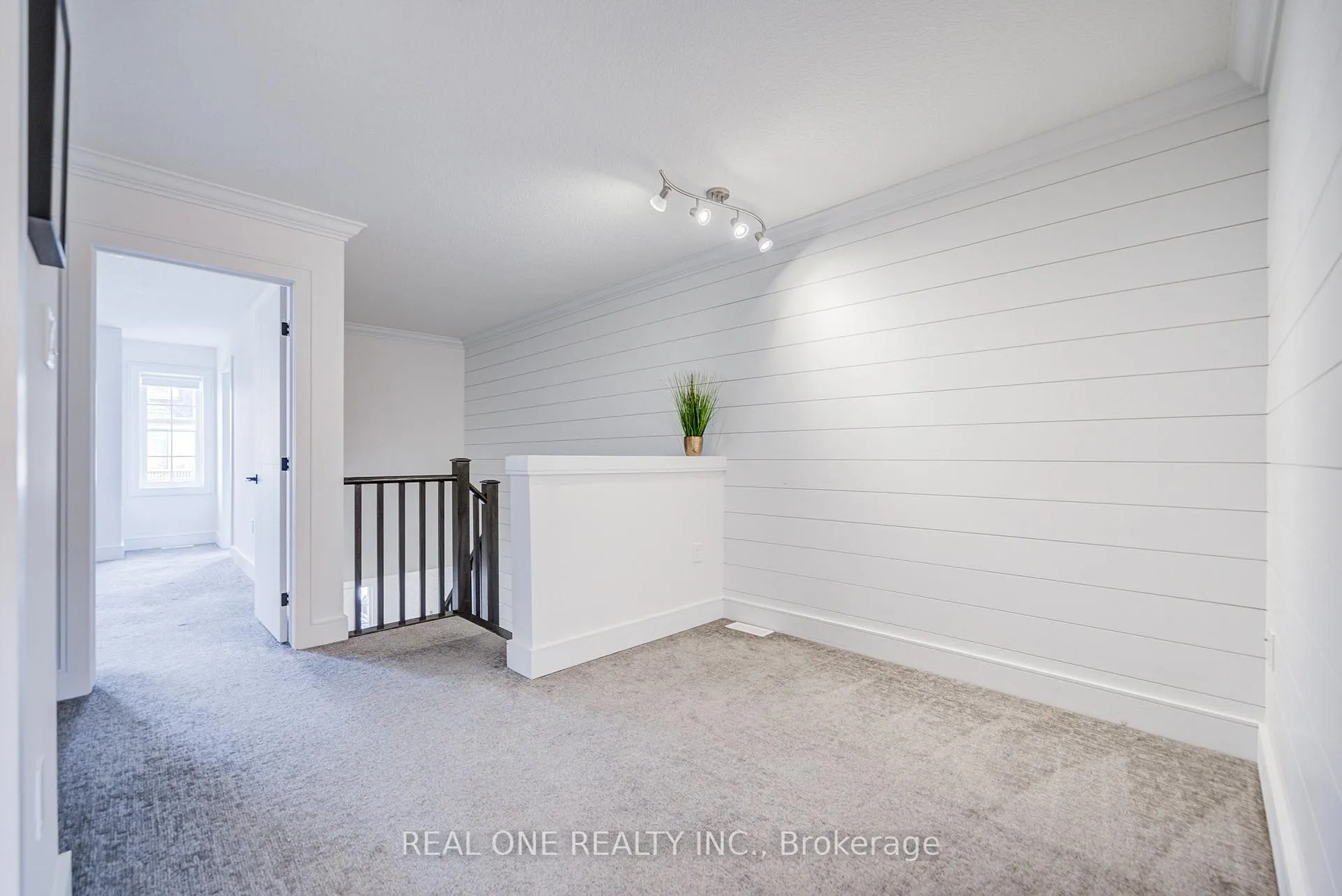 Photo 24 of 27 Dresser Lane, Hamilton, Meadowlands — HOMEH