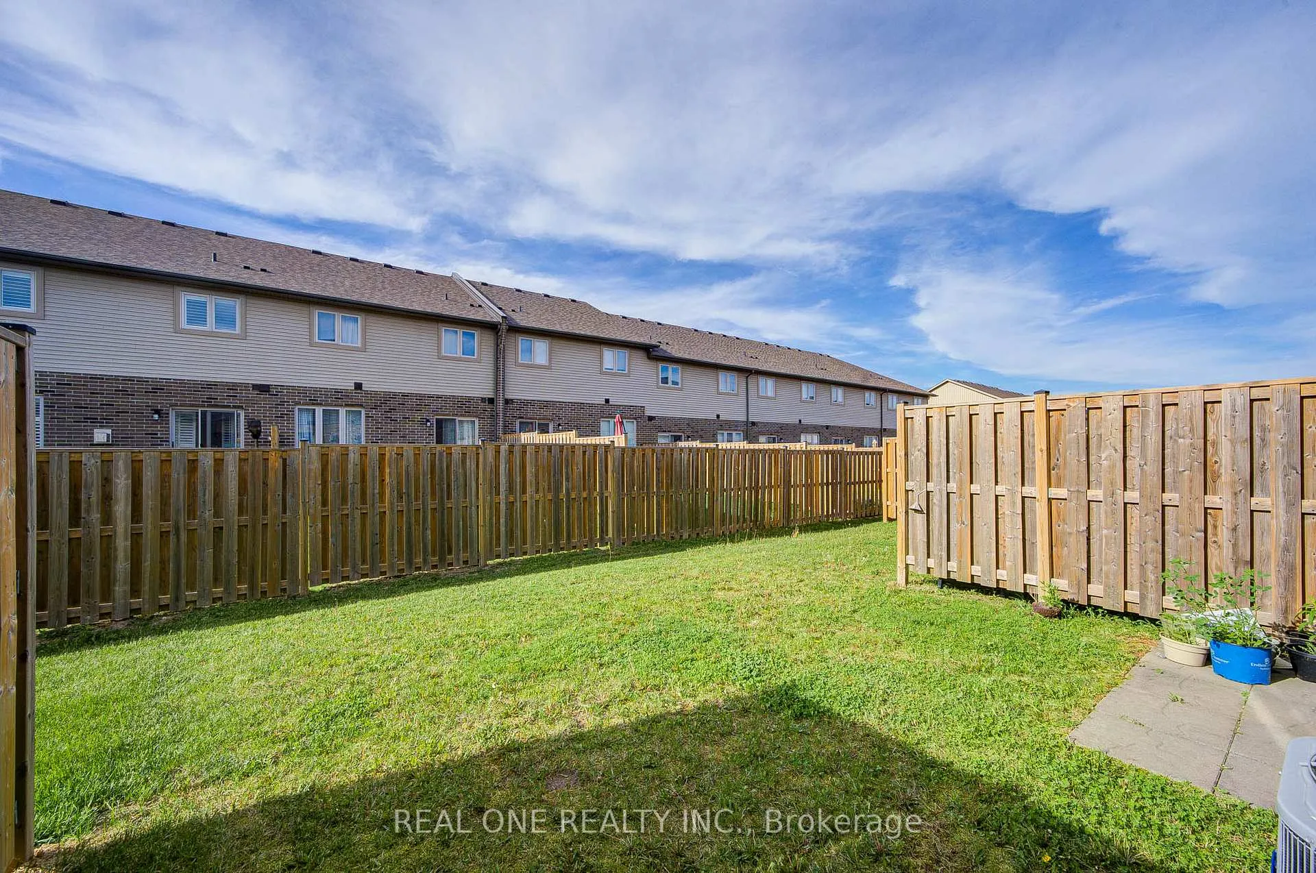 Photo 43 of 27 Dresser Lane, Hamilton, Meadowlands — HOMEH