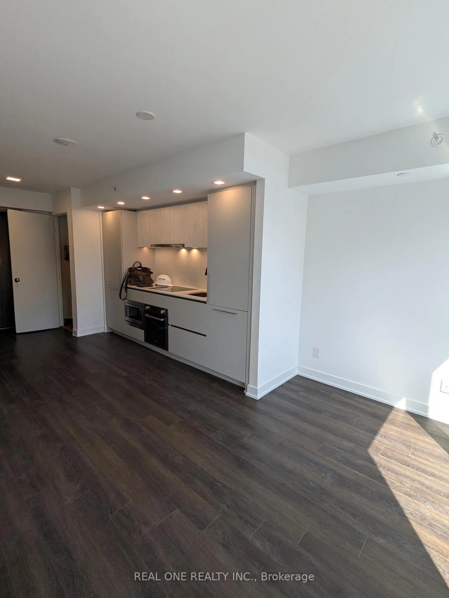 Photo 25 of Unit 609, 609 Sherbourne Street, Toronto, North St. James Town — HOMEH