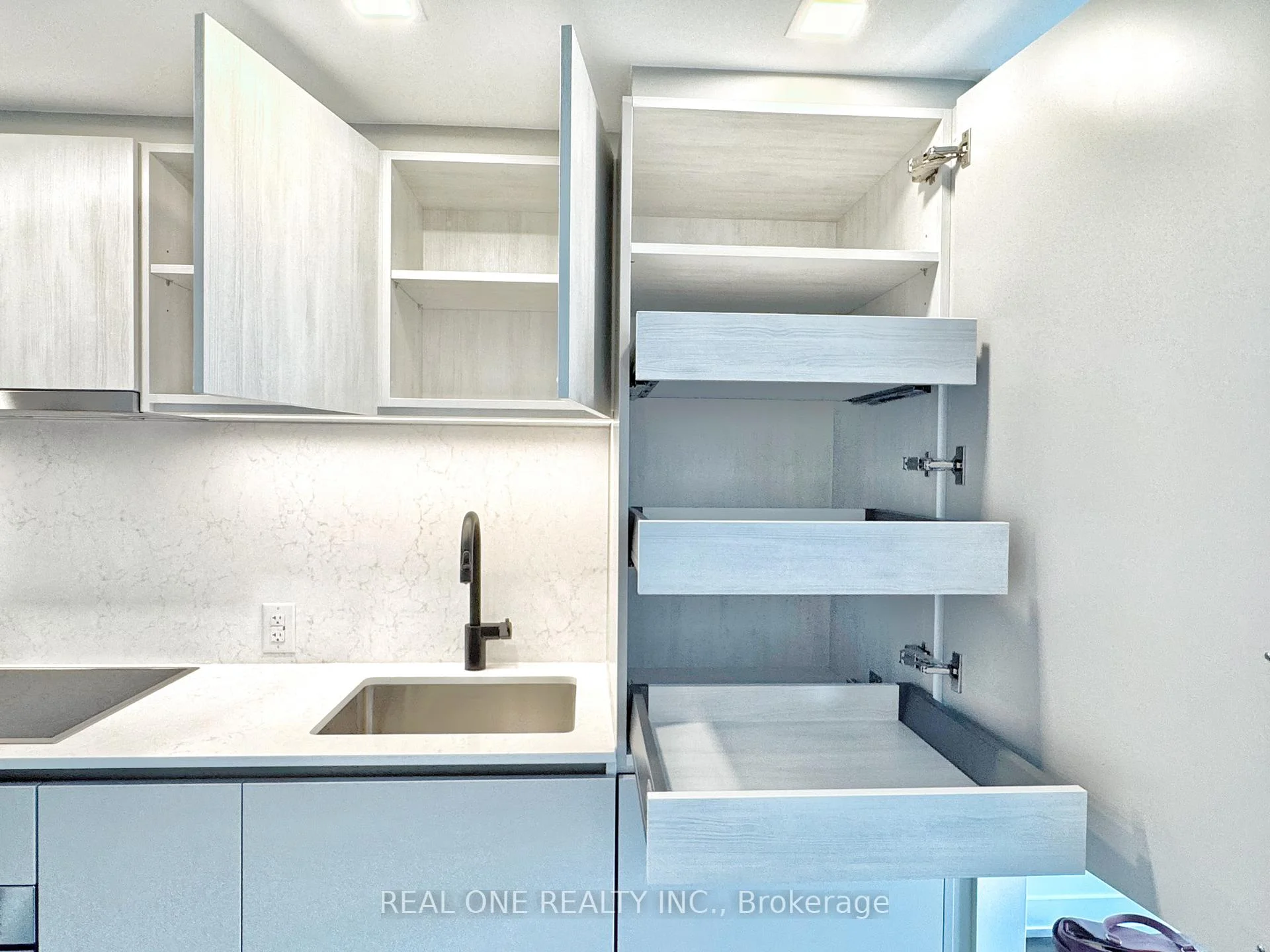 Photo 12 of Unit 609, 609 Sherbourne Street, Toronto, North St. James Town — HOMEH