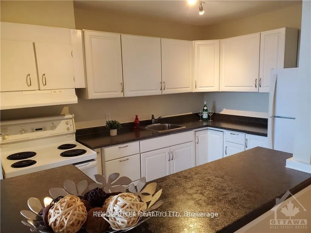 Photo 4 of Unit 1009, 900 Dynes Road, Ottawa, Carleton Square — HOMEH