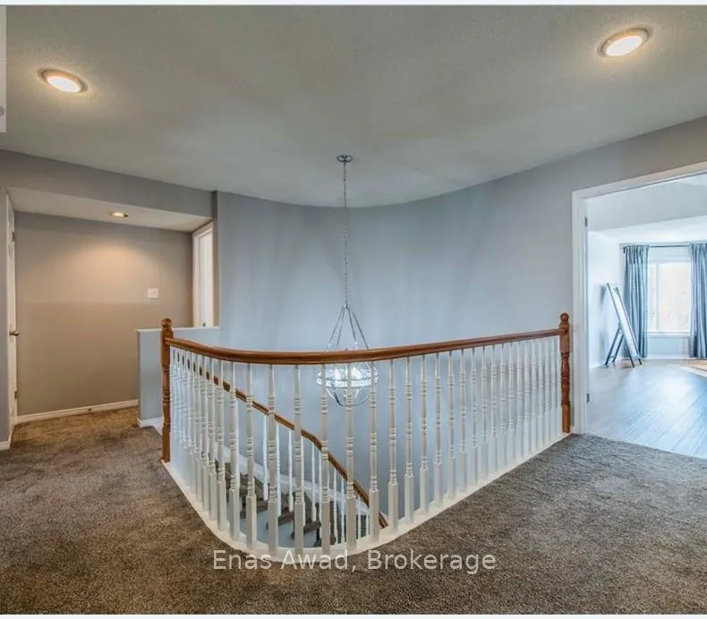Photo 14 of 19 Farmfield Crescent, Ottawa, Kanata - Emerald Meadows/Trailwest — HOMEH