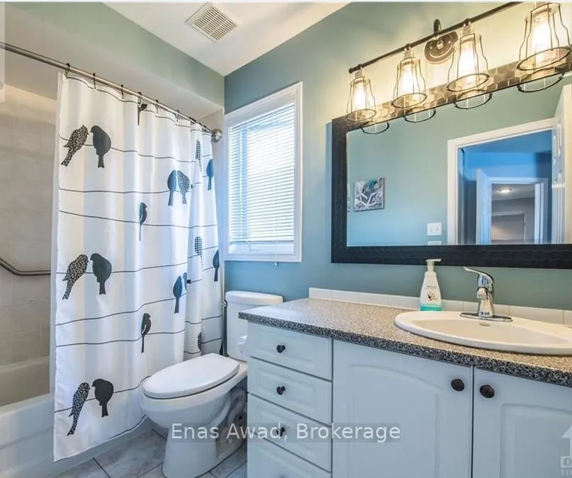 Photo 20 of 19 Farmfield Crescent, Ottawa, Kanata - Emerald Meadows/Trailwest — HOMEH