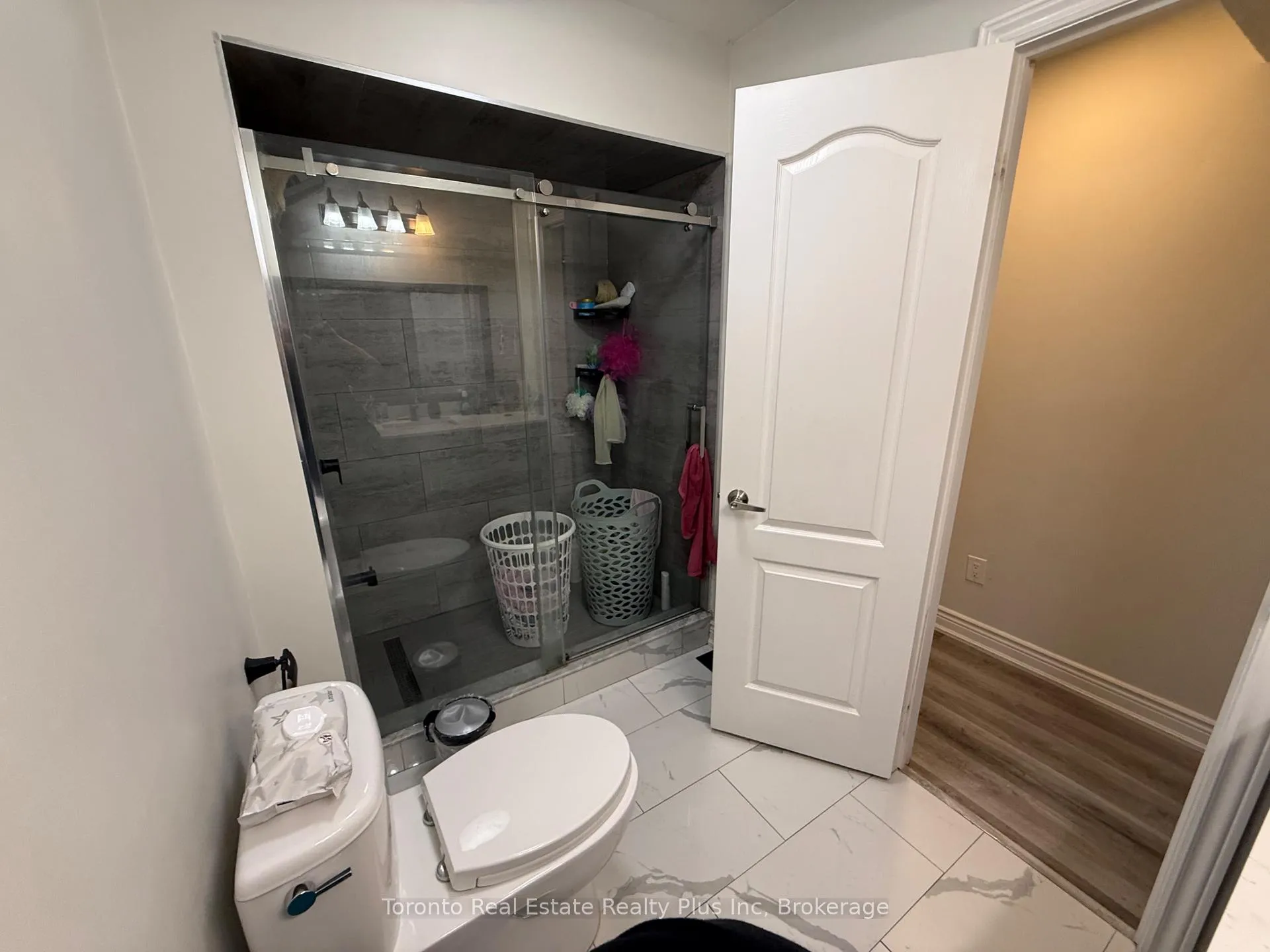 Photo 2 of 130 Ashurst Crescent, Brampton, Madoc — HOMEH