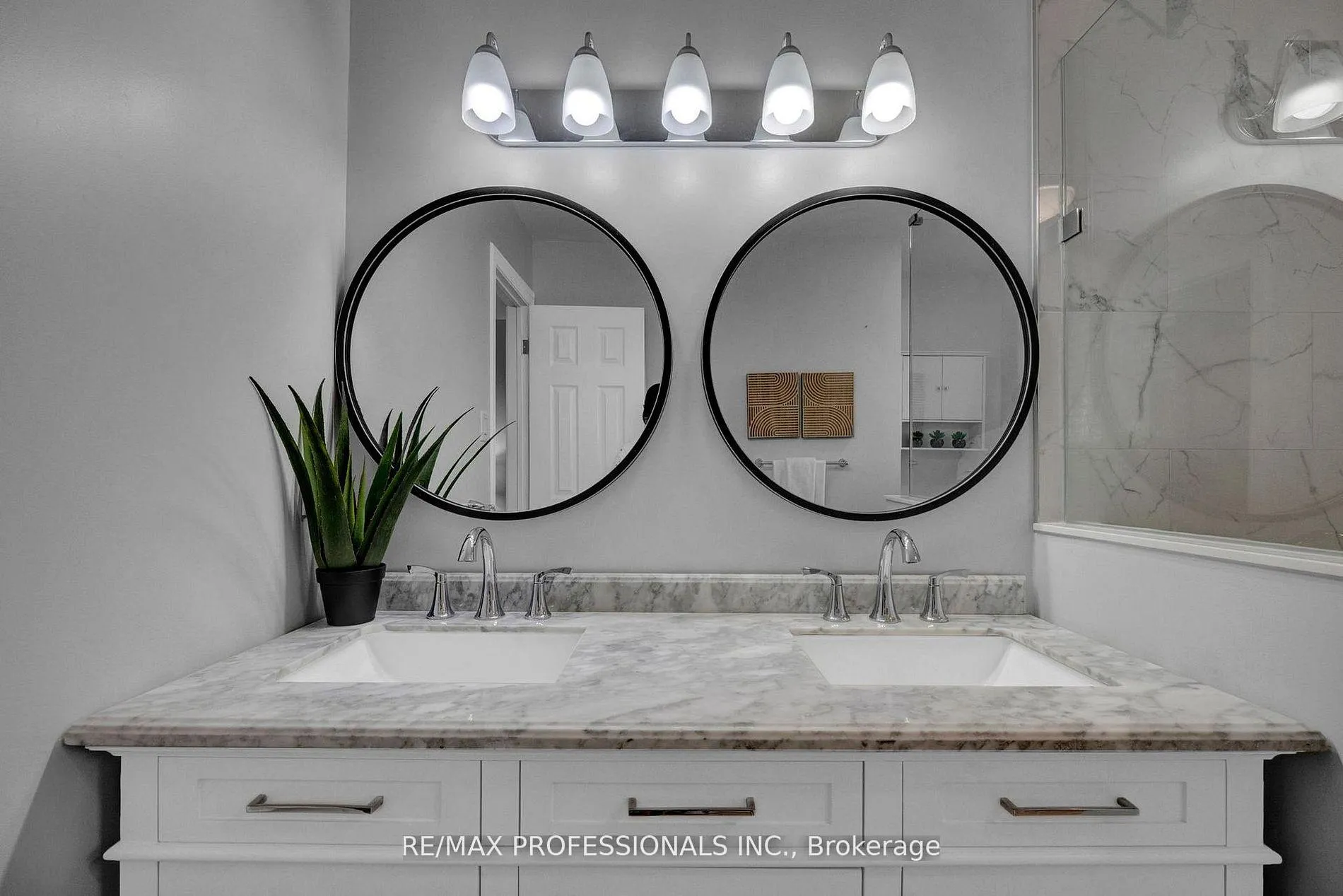 Photo 33 of 45 Resolute Crescent, Whitby, Lynde Creek — HOMEH