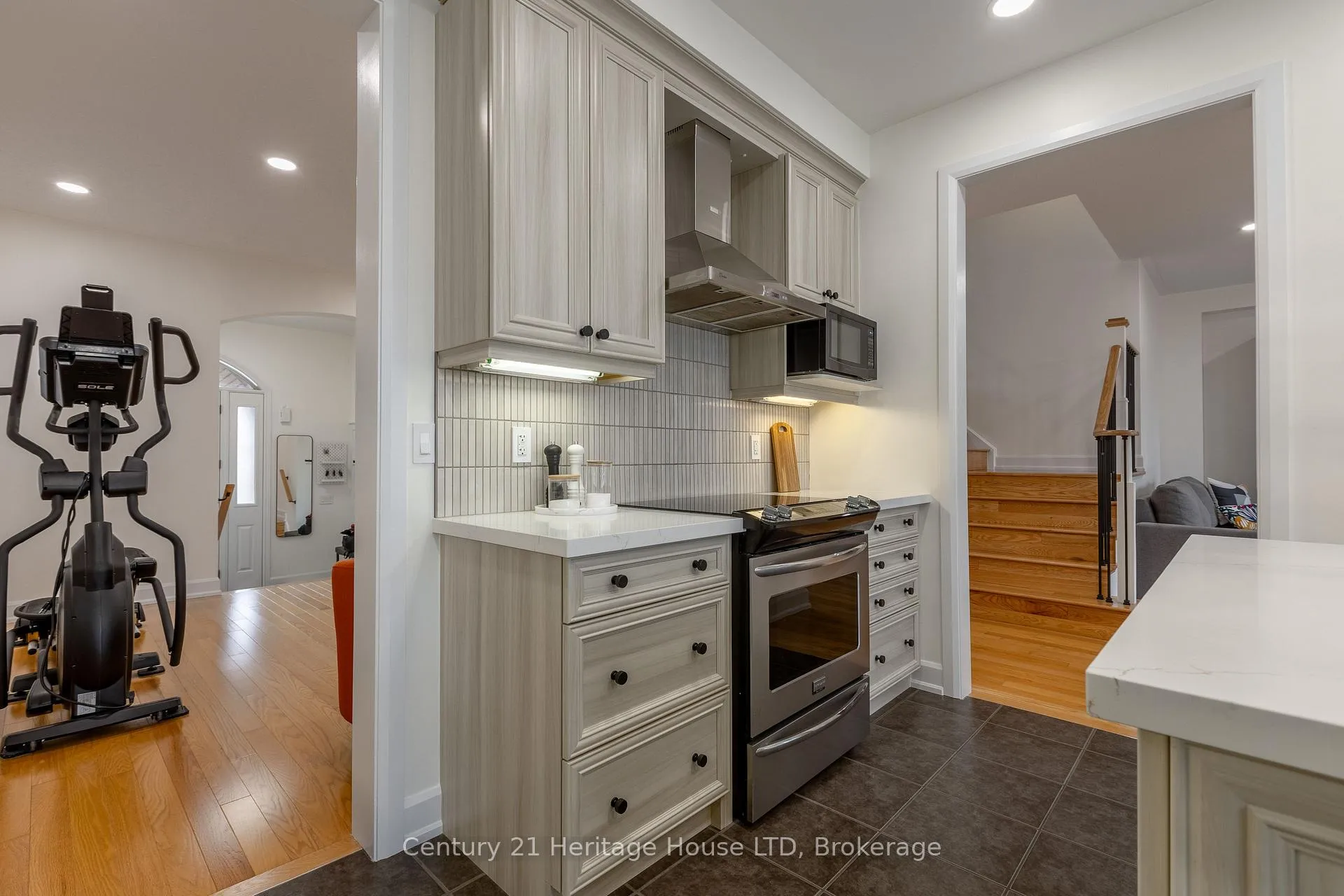 Photo 6 of 5 Juneberry Road, Thorold, Confederation Heights — HOMEH