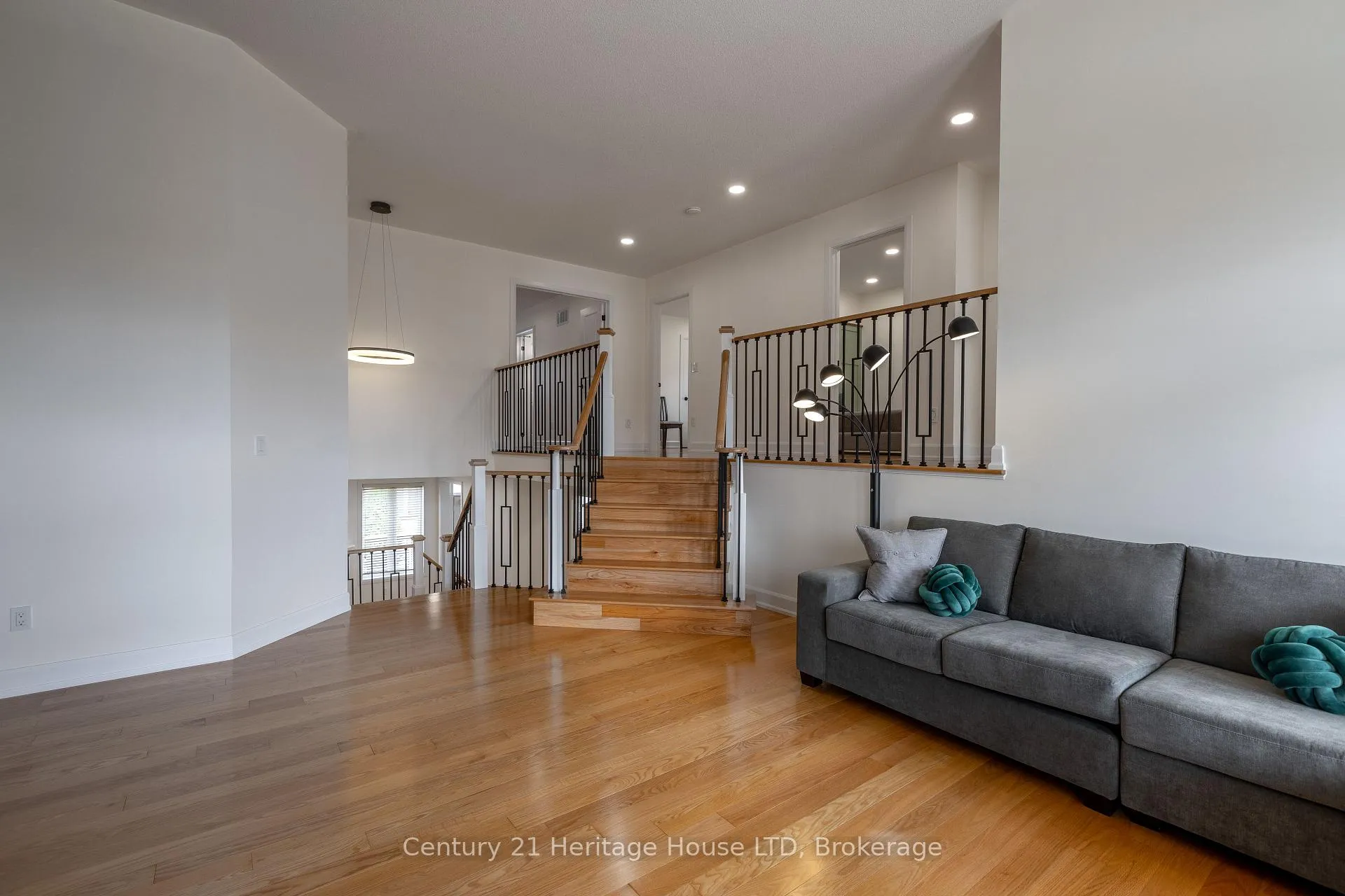 Photo 12 of 5 Juneberry Road, Thorold, Confederation Heights — HOMEH