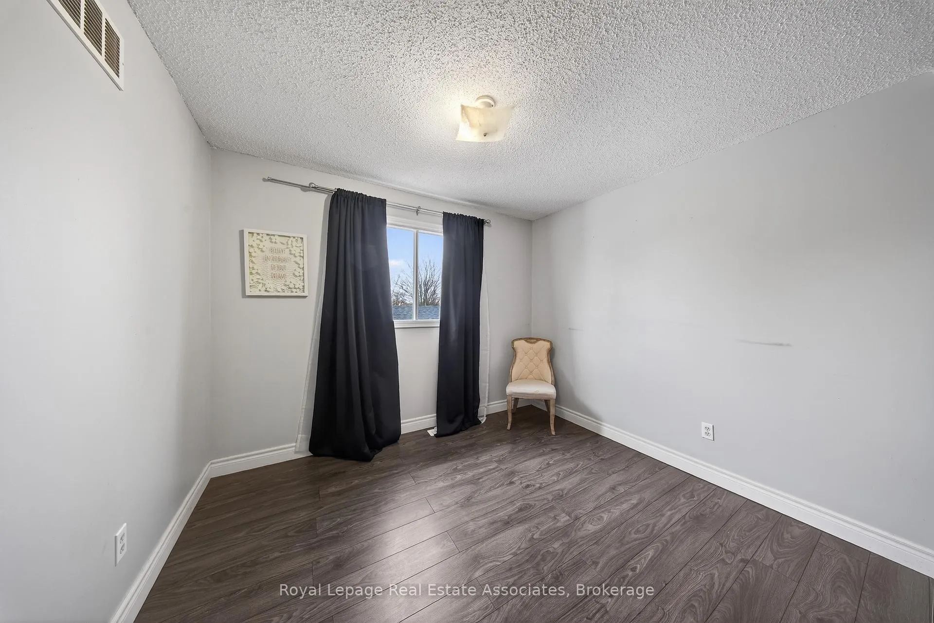 Photo 28 of 67 Beechnut Crescent, Clarington, Courtice — HOMEH