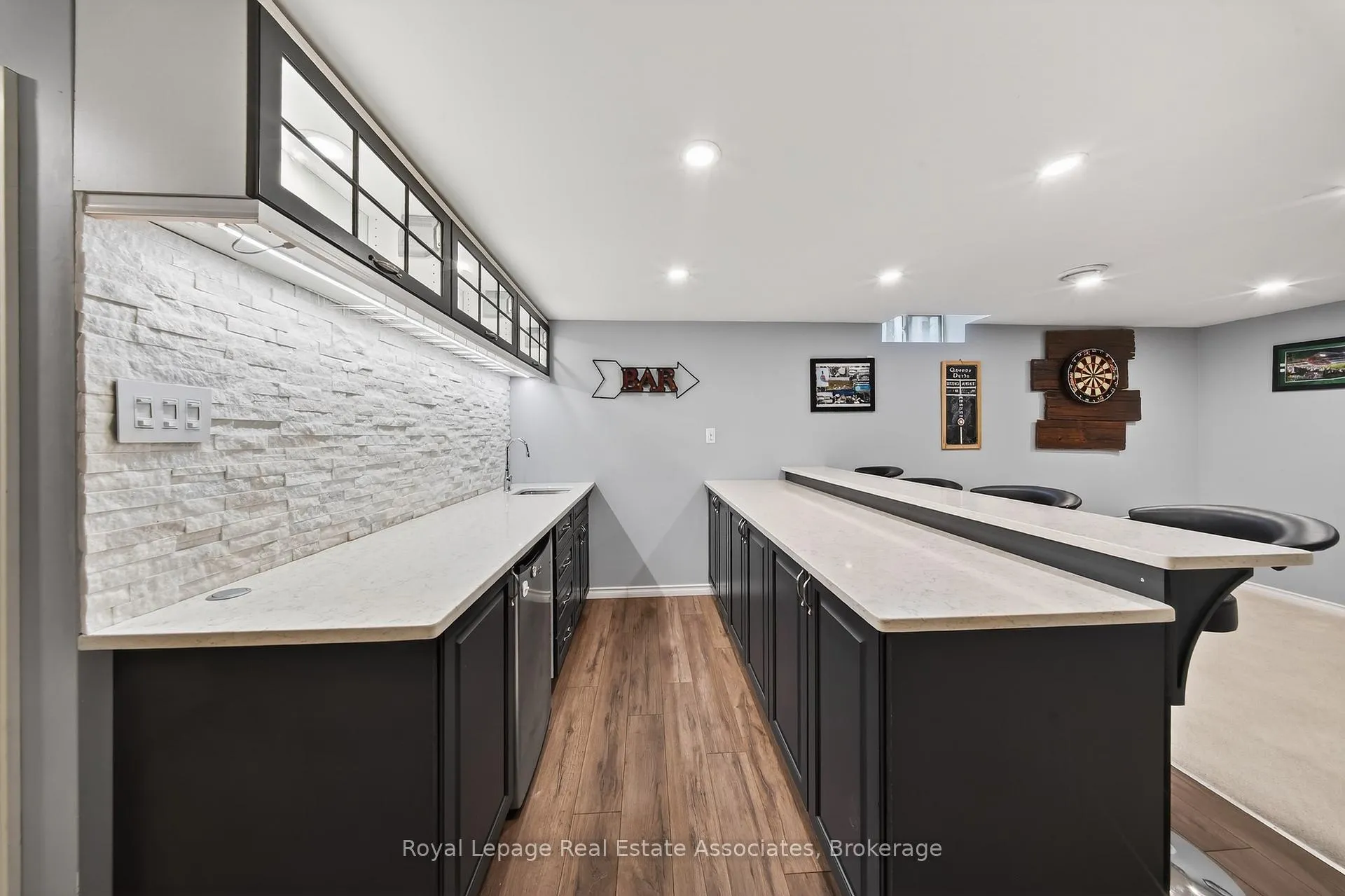 Photo 35 of 67 Beechnut Crescent, Clarington, Courtice — HOMEH