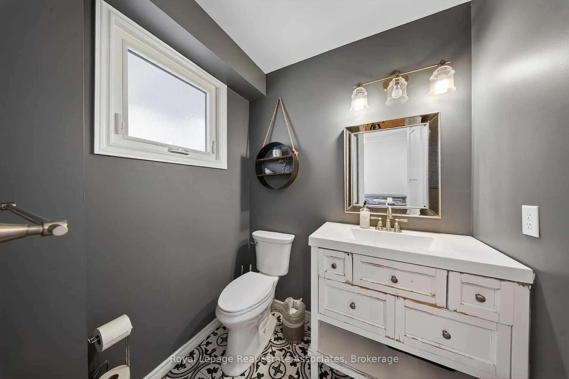 Photo 45 of 67 Beechnut Crescent, Clarington, Courtice — HOMEH