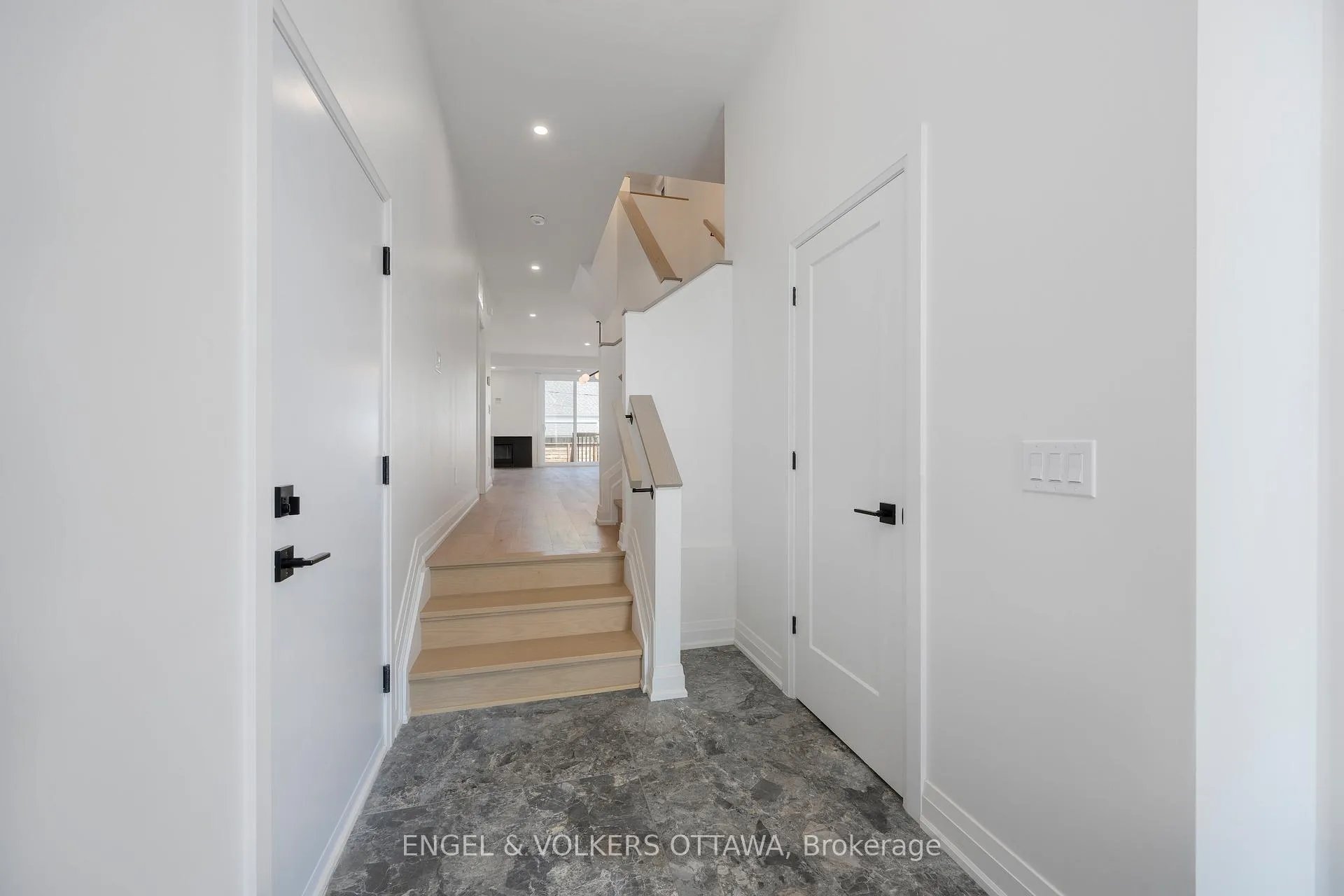 Photo 4 of 75A Granton Avenue, Ottawa, Meadowlands/St. Claire Gardens — HOMEH