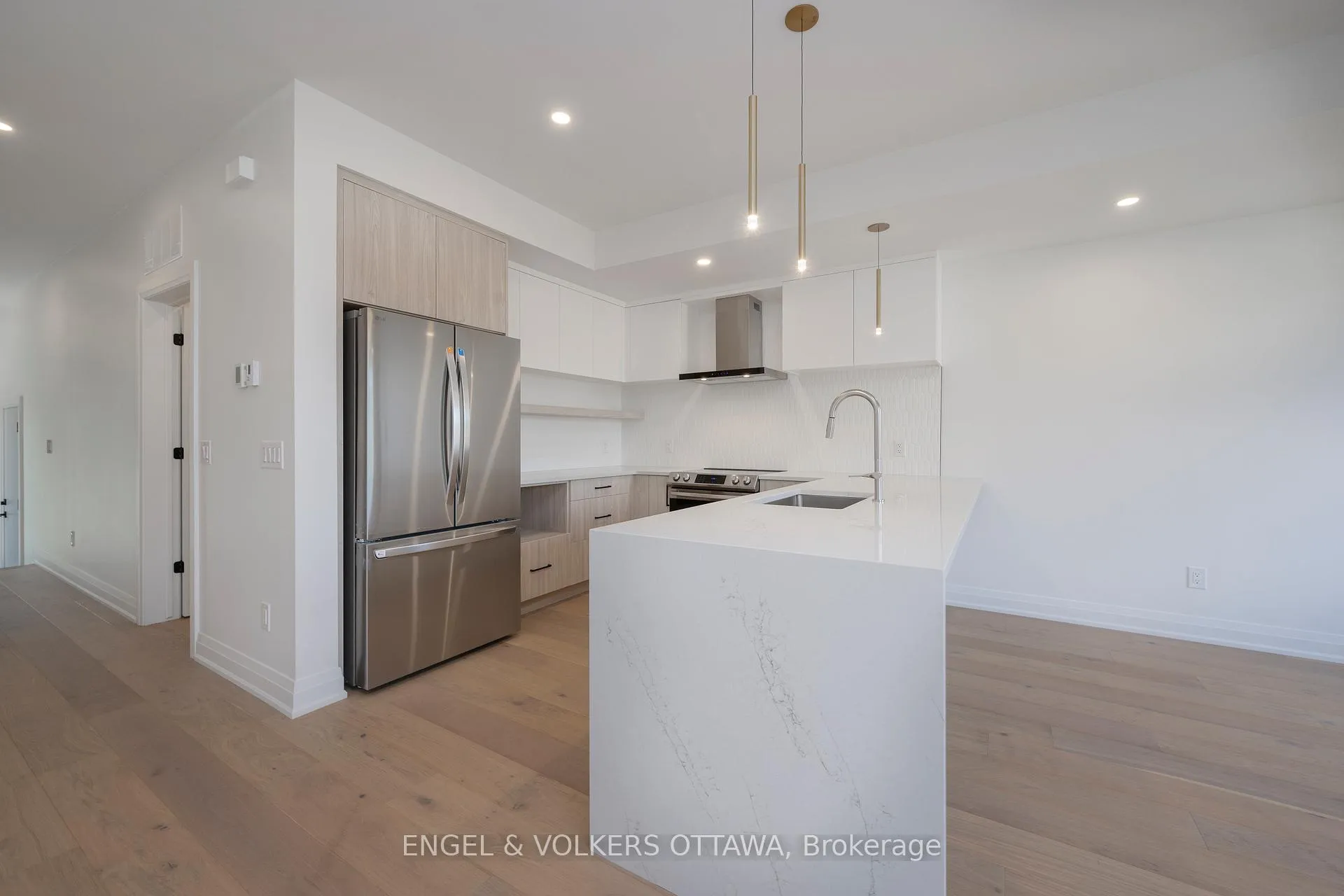 Photo 9 of 75A Granton Avenue, Ottawa, Meadowlands/St. Claire Gardens — HOMEH