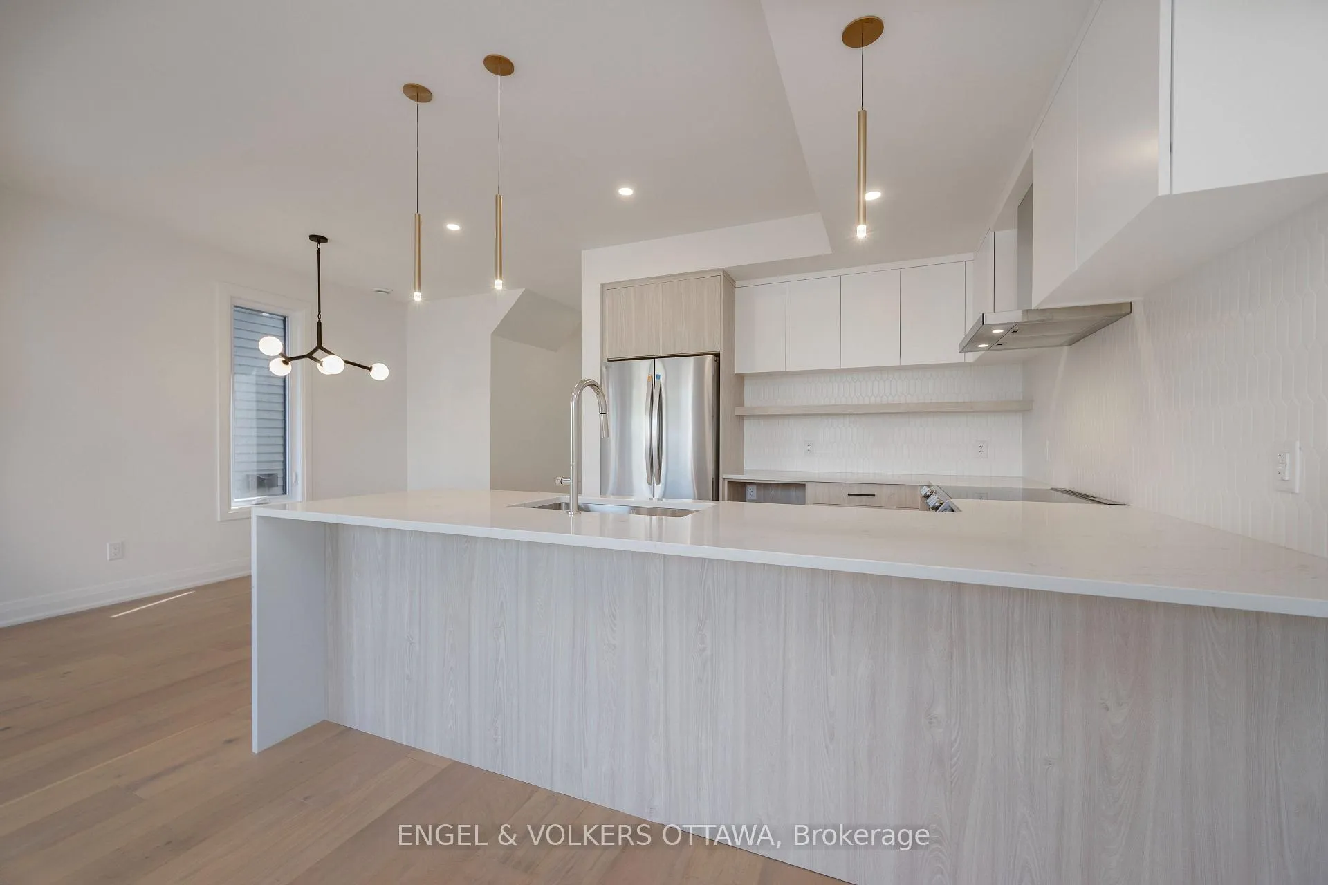 Photo 12 of 75A Granton Avenue, Ottawa, Meadowlands/St. Claire Gardens — HOMEH