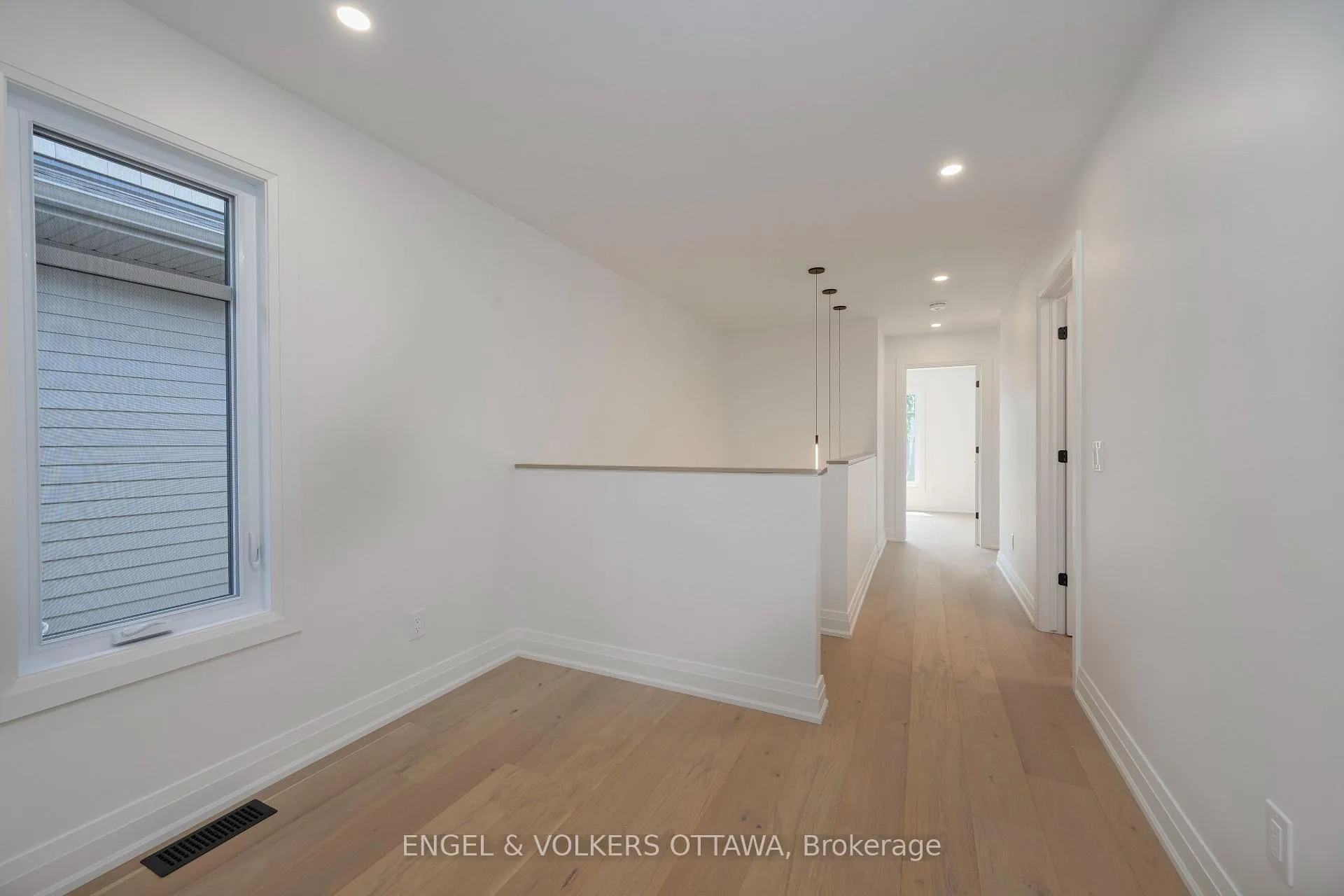 Photo 14 of 75A Granton Avenue, Ottawa, Meadowlands/St. Claire Gardens — HOMEH