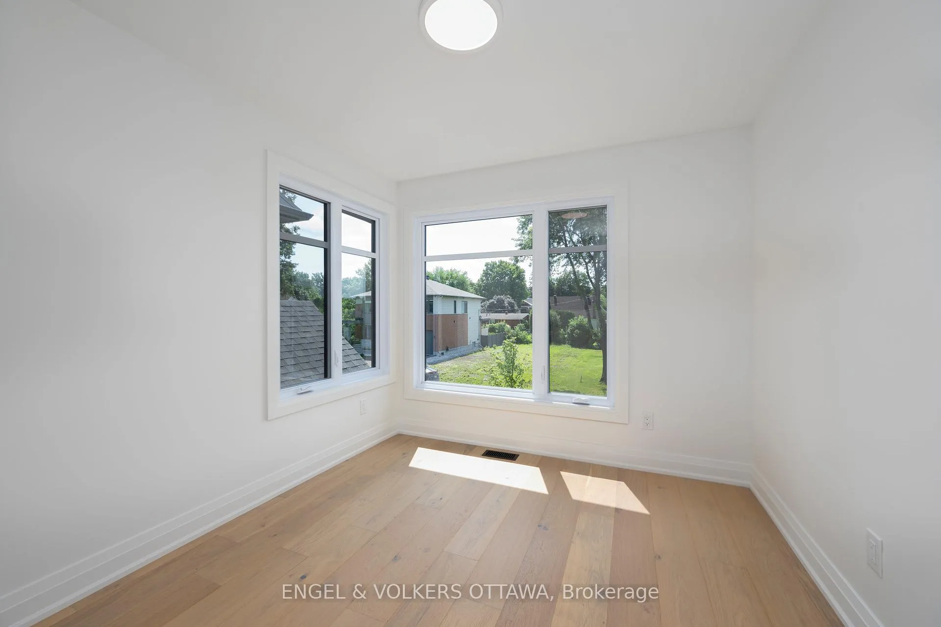 Photo 23 of 75A Granton Avenue, Ottawa, Meadowlands/St. Claire Gardens — HOMEH