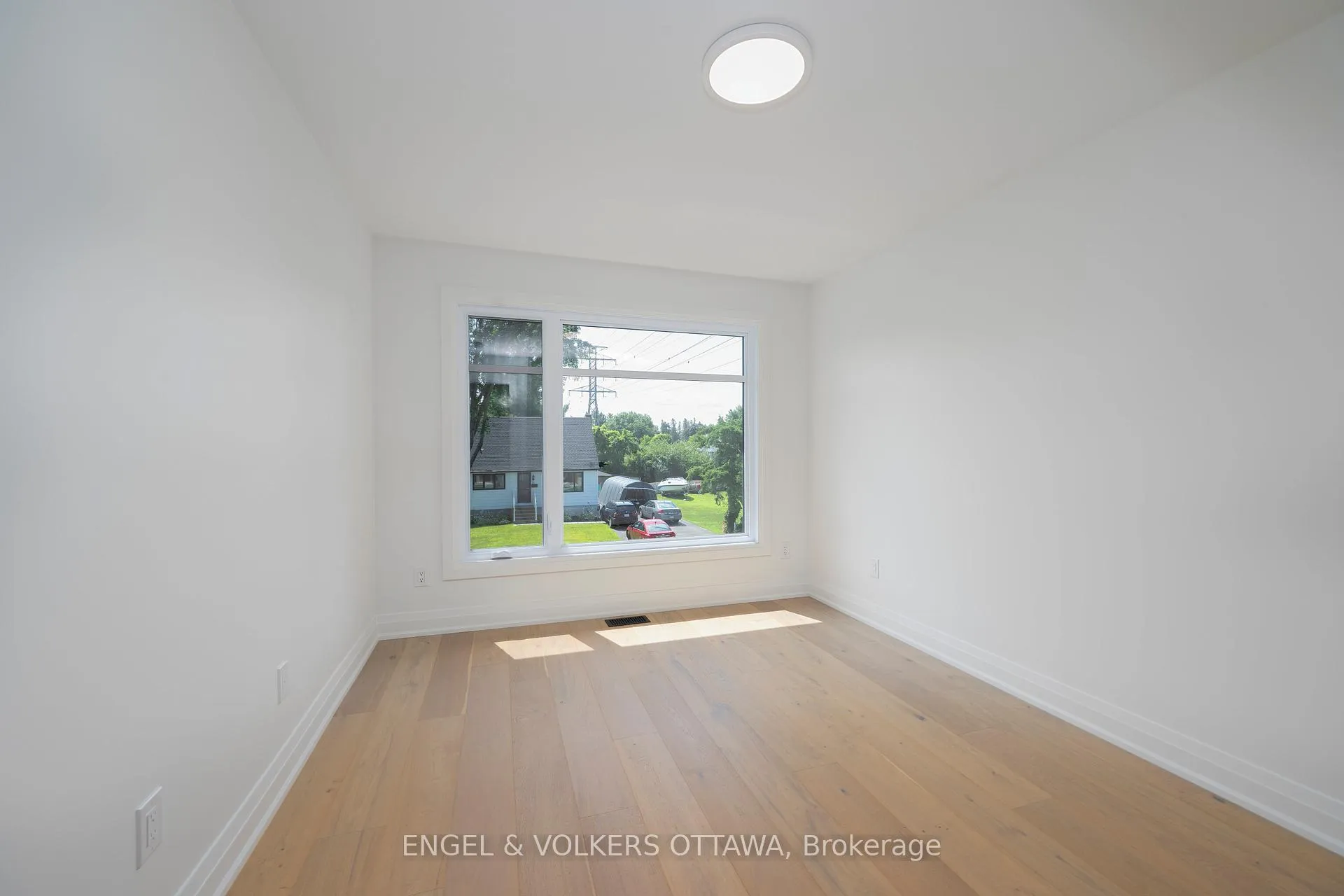Photo 25 of 75A Granton Avenue, Ottawa, Meadowlands/St. Claire Gardens — HOMEH