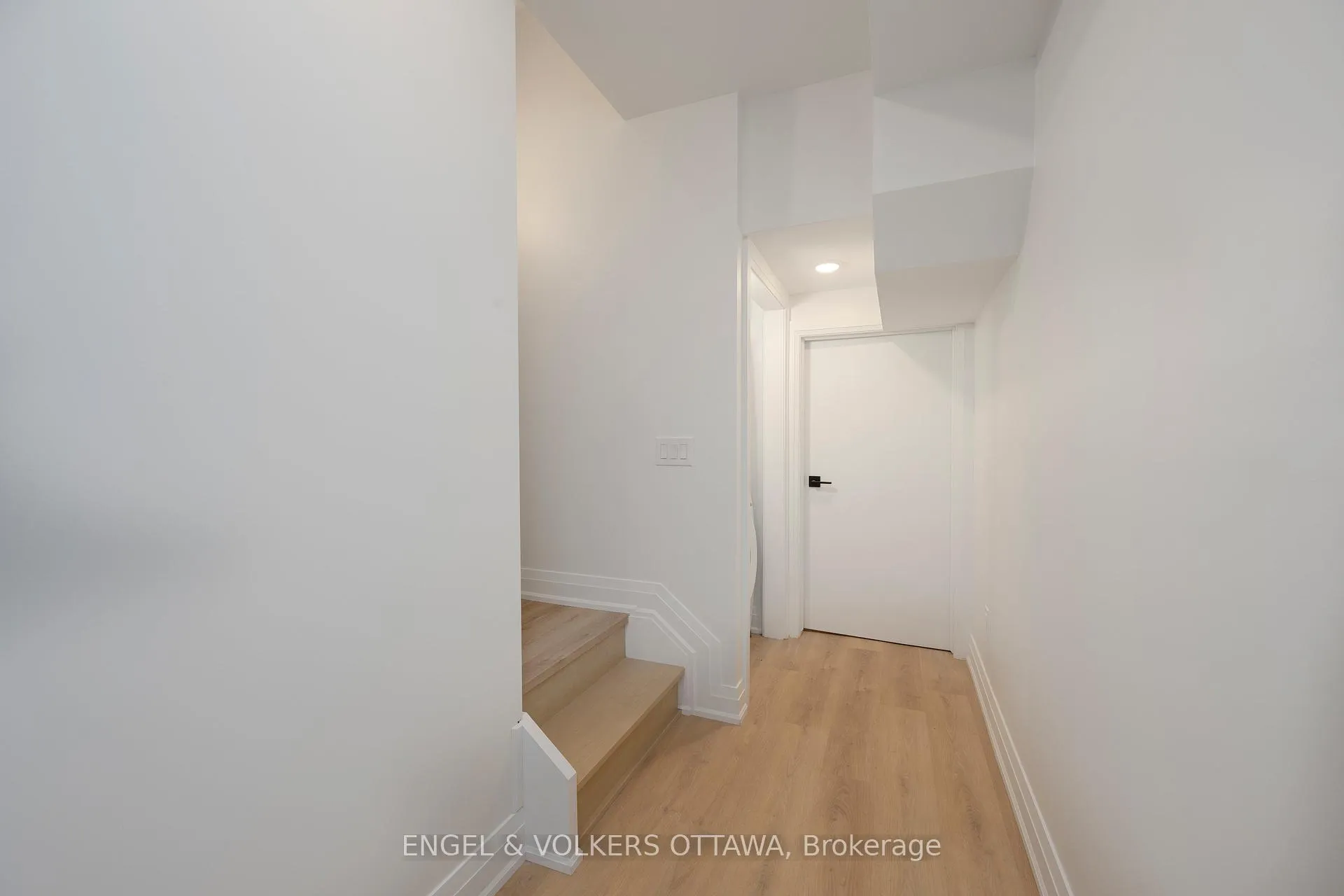 Photo 31 of 75A Granton Avenue, Ottawa, Meadowlands/St. Claire Gardens — HOMEH