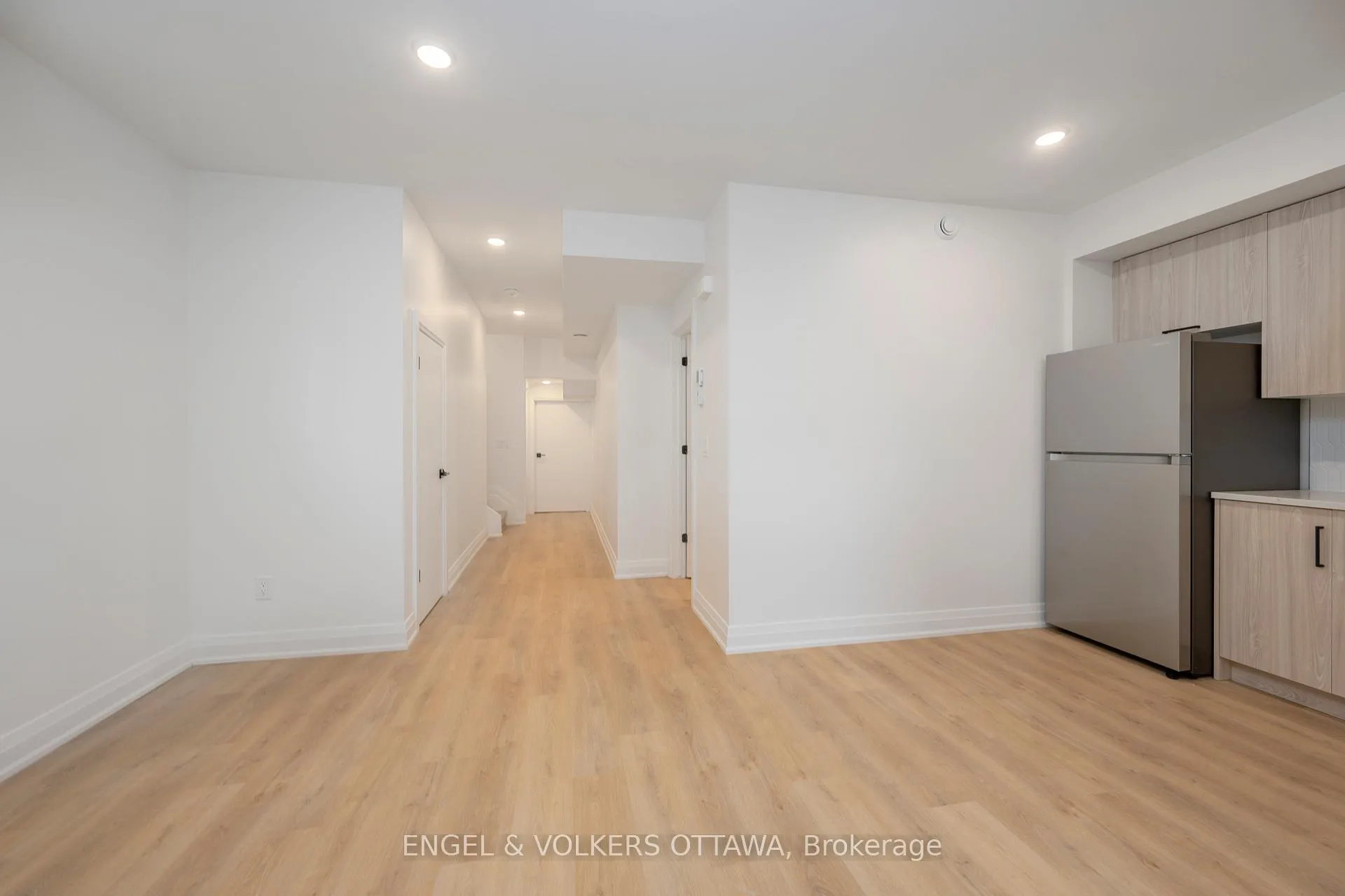Photo 37 of 75A Granton Avenue, Ottawa, Meadowlands/St. Claire Gardens — HOMEH