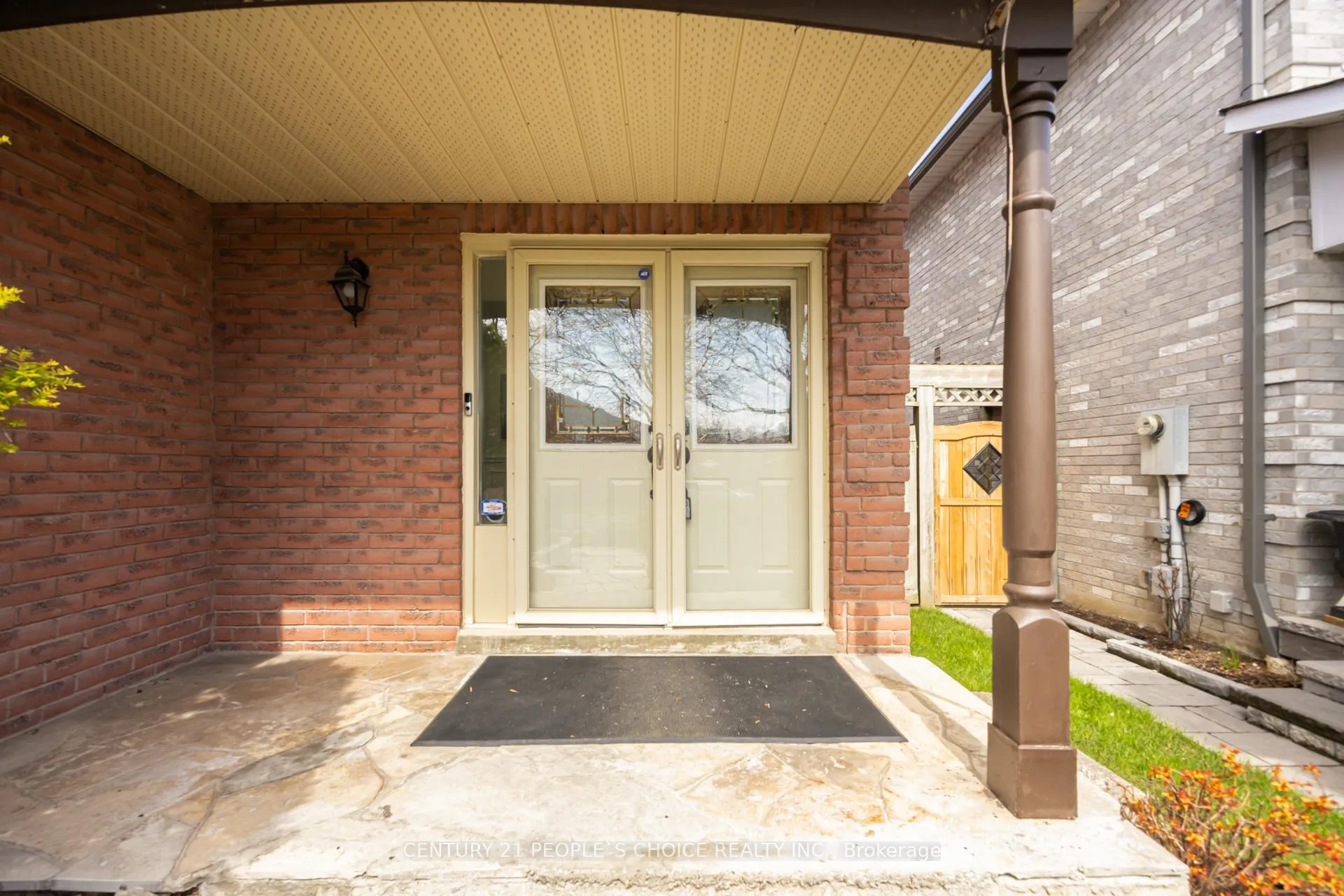 Photo 2 of 21 Dagwell Crescent, Ajax, Central West — HOMEH
