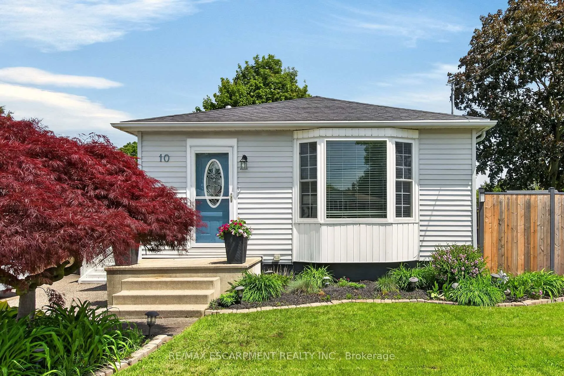 Photo 1 of 10 Frederick Street, St. Catharines, Western Hill — HOMEH