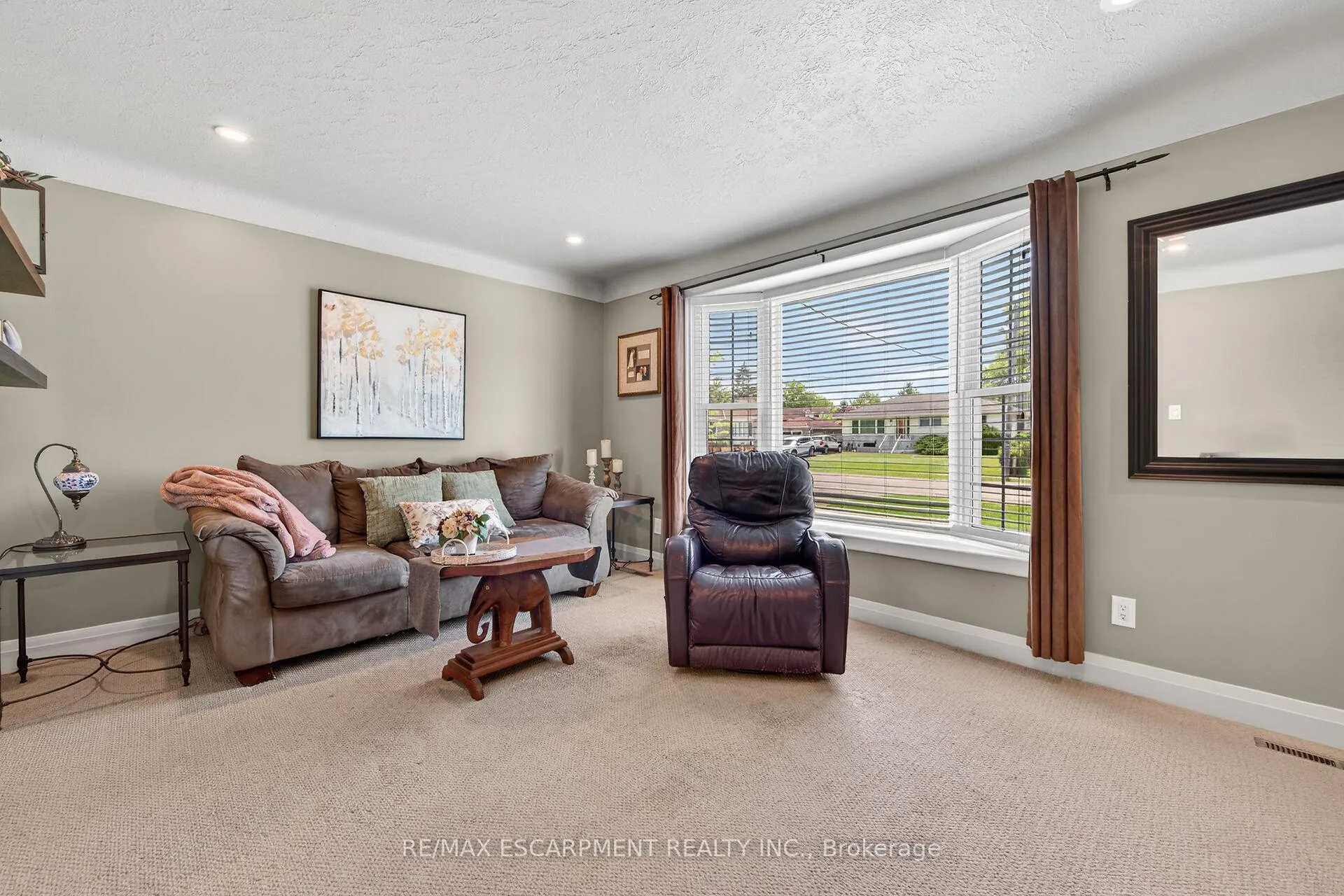 Photo 5 of 10 Frederick Street, St. Catharines, Western Hill — HOMEH