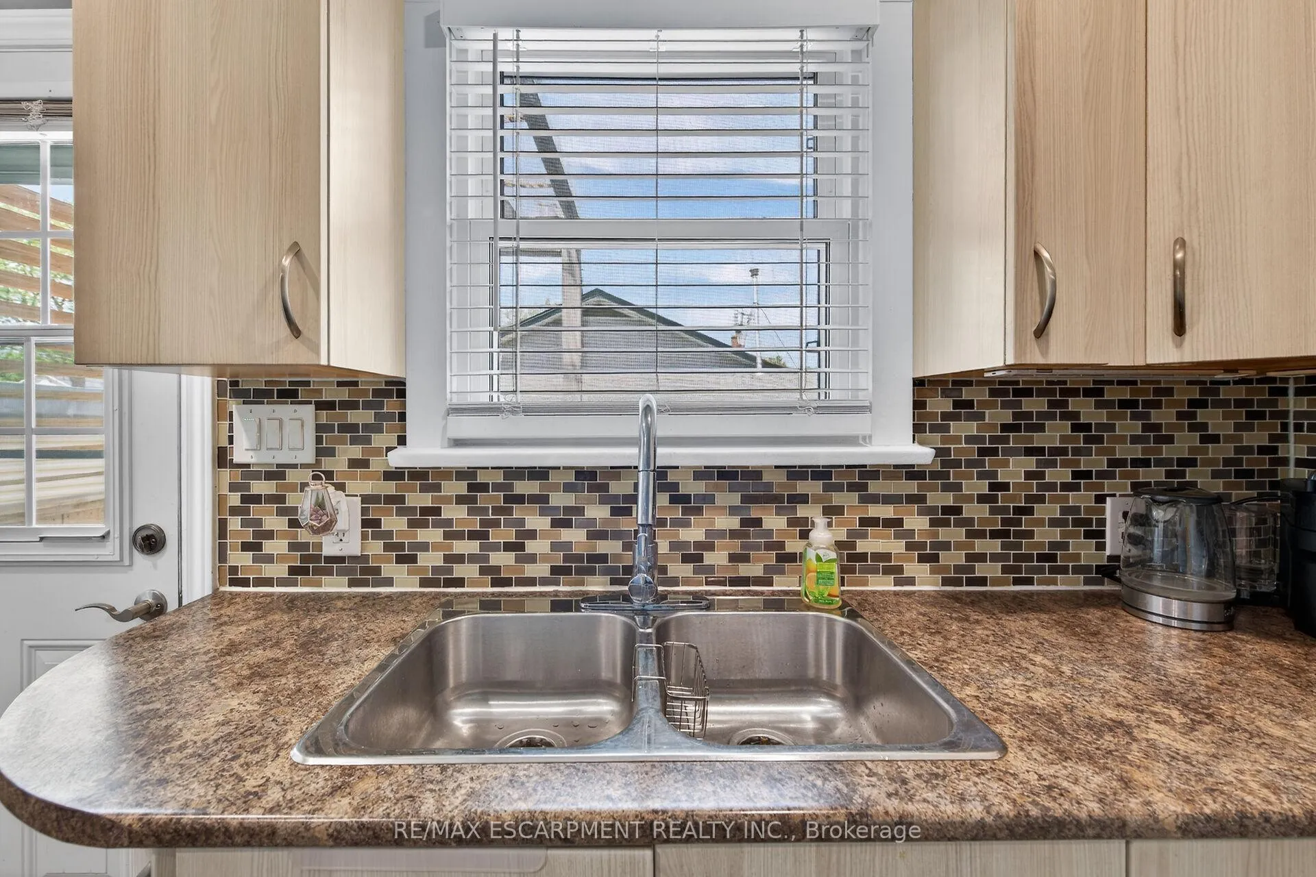 Photo 14 of 10 Frederick Street, St. Catharines, Western Hill — HOMEH